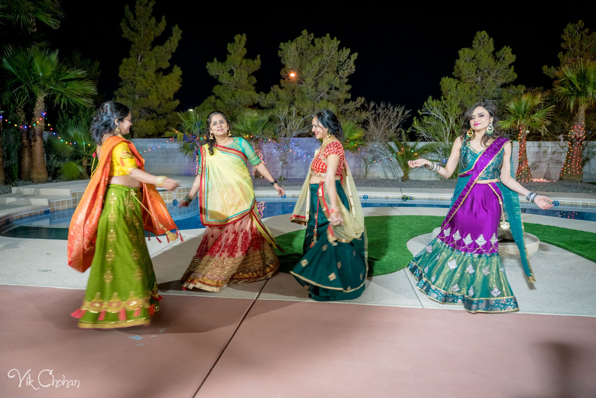 2022-02-04-Hely-&-Parth-Garba-Night-Indian-Wedding-Vik-Chohan-Photography-Photo-Booth-Social-Media-VCP-250.jpg
