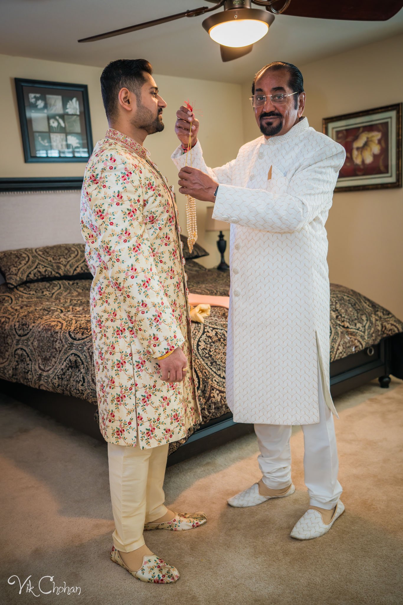 2022-02-05-Hely-&-Parth-Las-Vegas-Indian-Wedding-Photography-Vik-Chohan-Photography-Photo-Booth-Social-Media-VCP-026.jpg