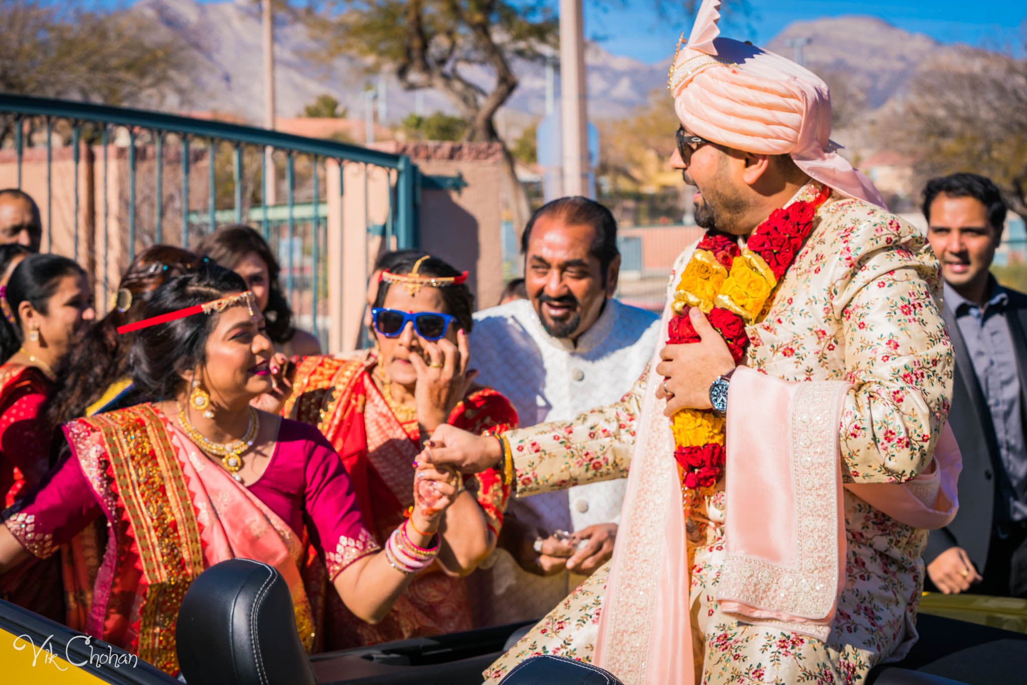 2022-02-05-Hely-&-Parth-Las-Vegas-Indian-Wedding-Photography-Vik-Chohan-Photography-Photo-Booth-Social-Media-VCP-080.jpg