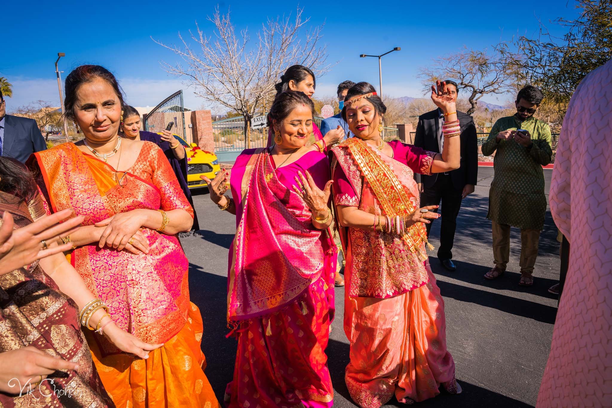 2022-02-05-Hely-&-Parth-Las-Vegas-Indian-Wedding-Photography-Vik-Chohan-Photography-Photo-Booth-Social-Media-VCP-093.jpg