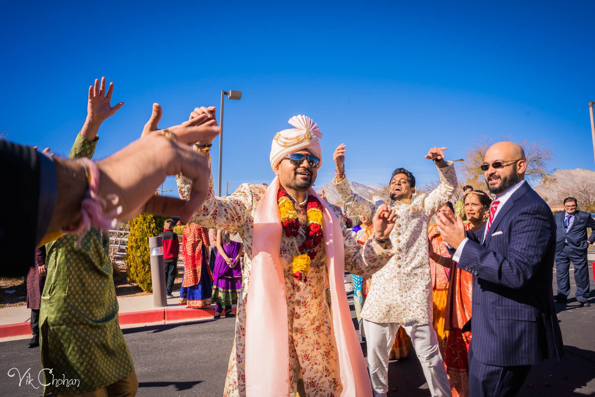 2022-02-05-Hely-&-Parth-Las-Vegas-Indian-Wedding-Photography-Vik-Chohan-Photography-Photo-Booth-Social-Media-VCP-097.jpg