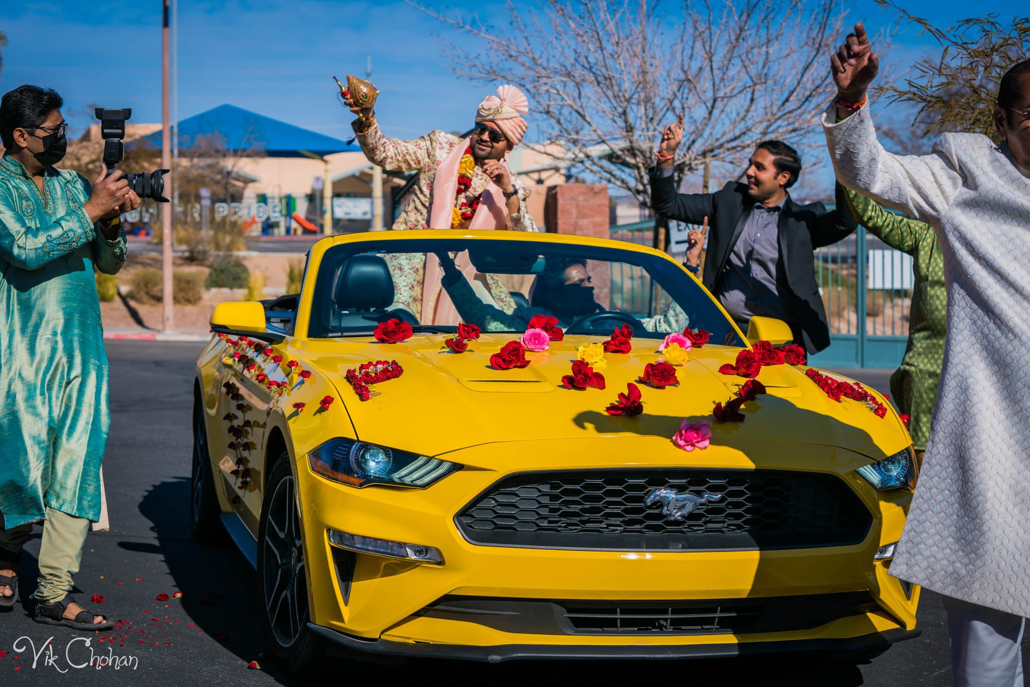 2022-02-05-Hely-&-Parth-Las-Vegas-Indian-Wedding-Photography-Vik-Chohan-Photography-Photo-Booth-Social-Media-VCP-104.jpg