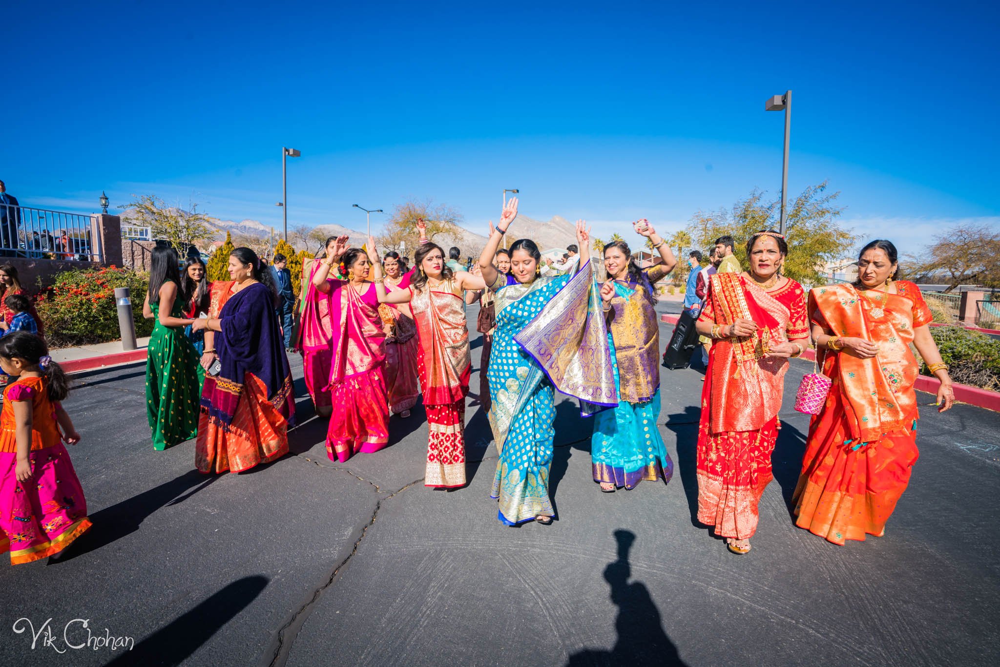 2022-02-05-Hely-&-Parth-Las-Vegas-Indian-Wedding-Photography-Vik-Chohan-Photography-Photo-Booth-Social-Media-VCP-105.jpg