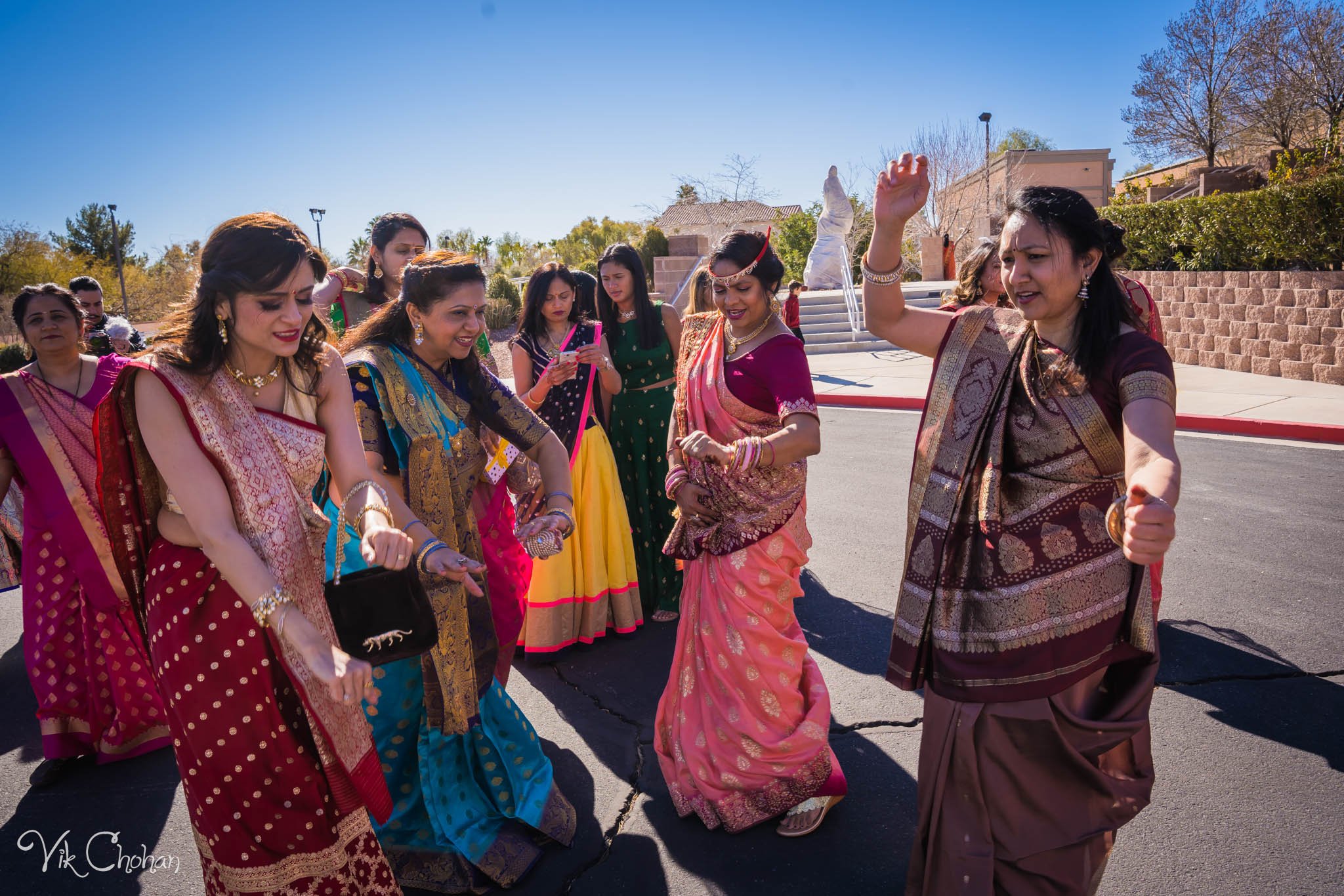 2022-02-05-Hely-&-Parth-Las-Vegas-Indian-Wedding-Photography-Vik-Chohan-Photography-Photo-Booth-Social-Media-VCP-108.jpg