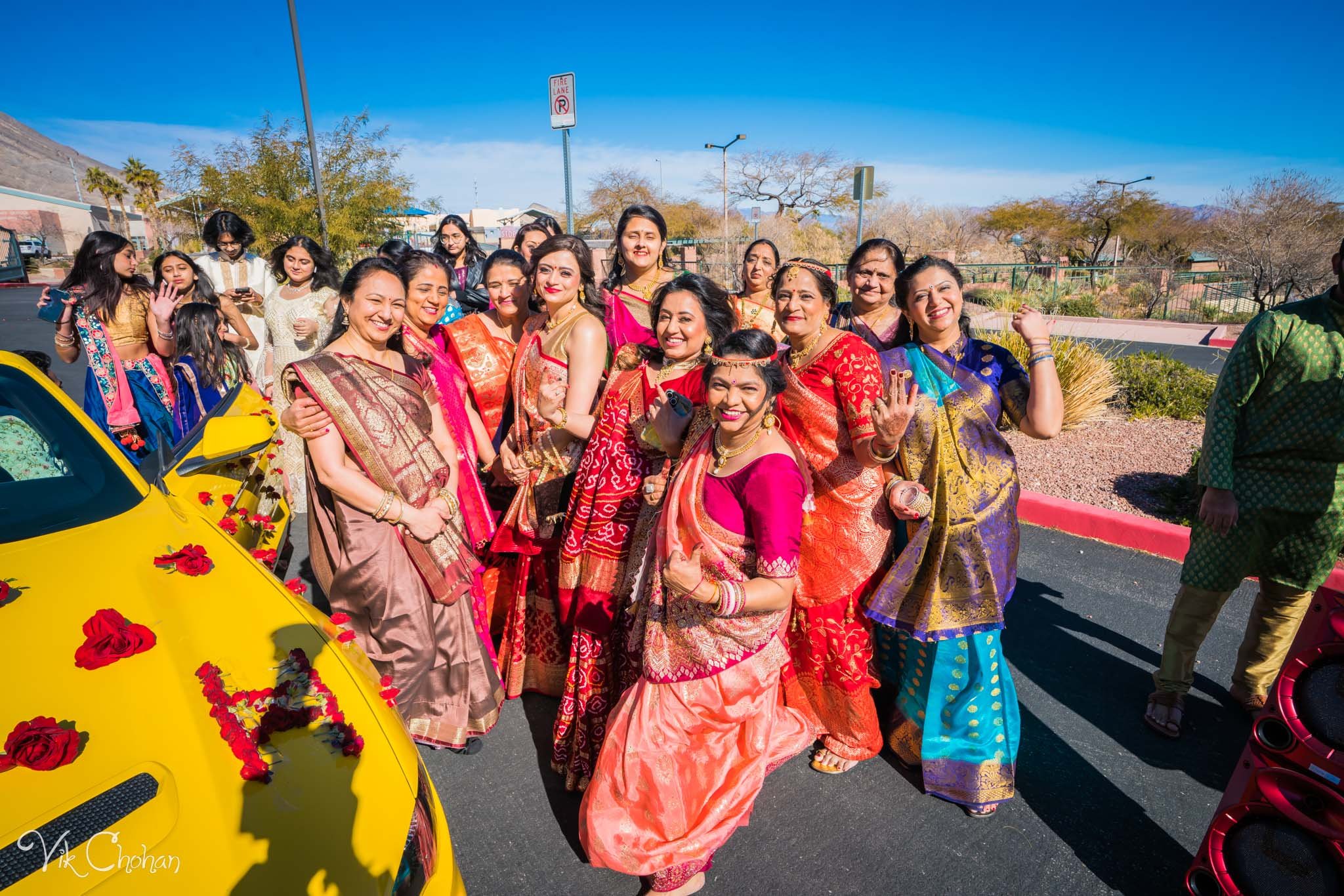 2022-02-05-Hely-&-Parth-Las-Vegas-Indian-Wedding-Photography-Vik-Chohan-Photography-Photo-Booth-Social-Media-VCP-114.jpg