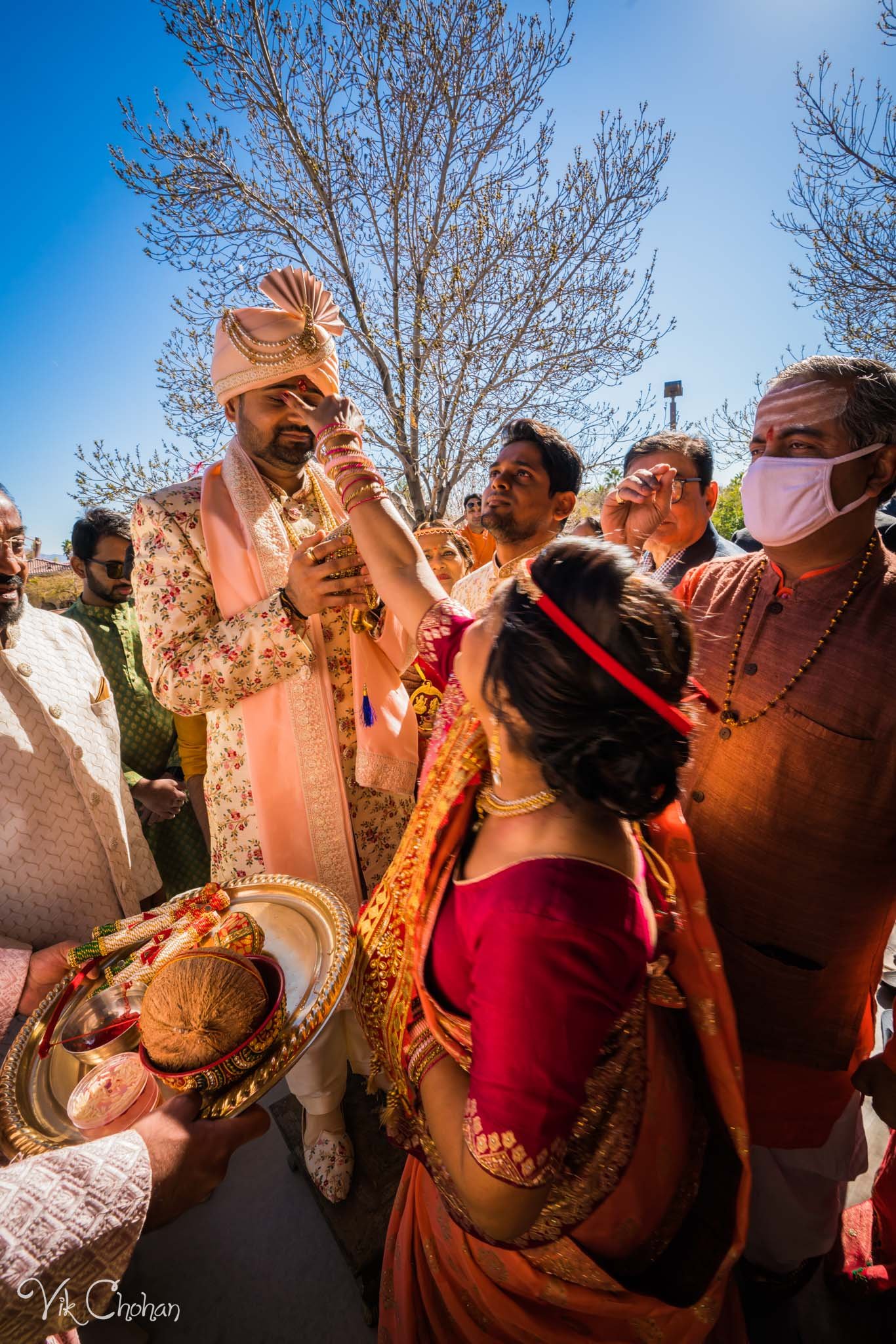 2022-02-05-Hely-&-Parth-Las-Vegas-Indian-Wedding-Photography-Vik-Chohan-Photography-Photo-Booth-Social-Media-VCP-137.jpg