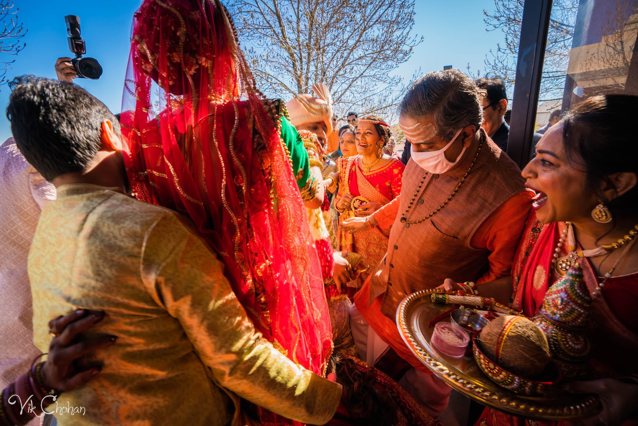 2022-02-05-Hely-&-Parth-Las-Vegas-Indian-Wedding-Photography-Vik-Chohan-Photography-Photo-Booth-Social-Media-VCP-144.jpg