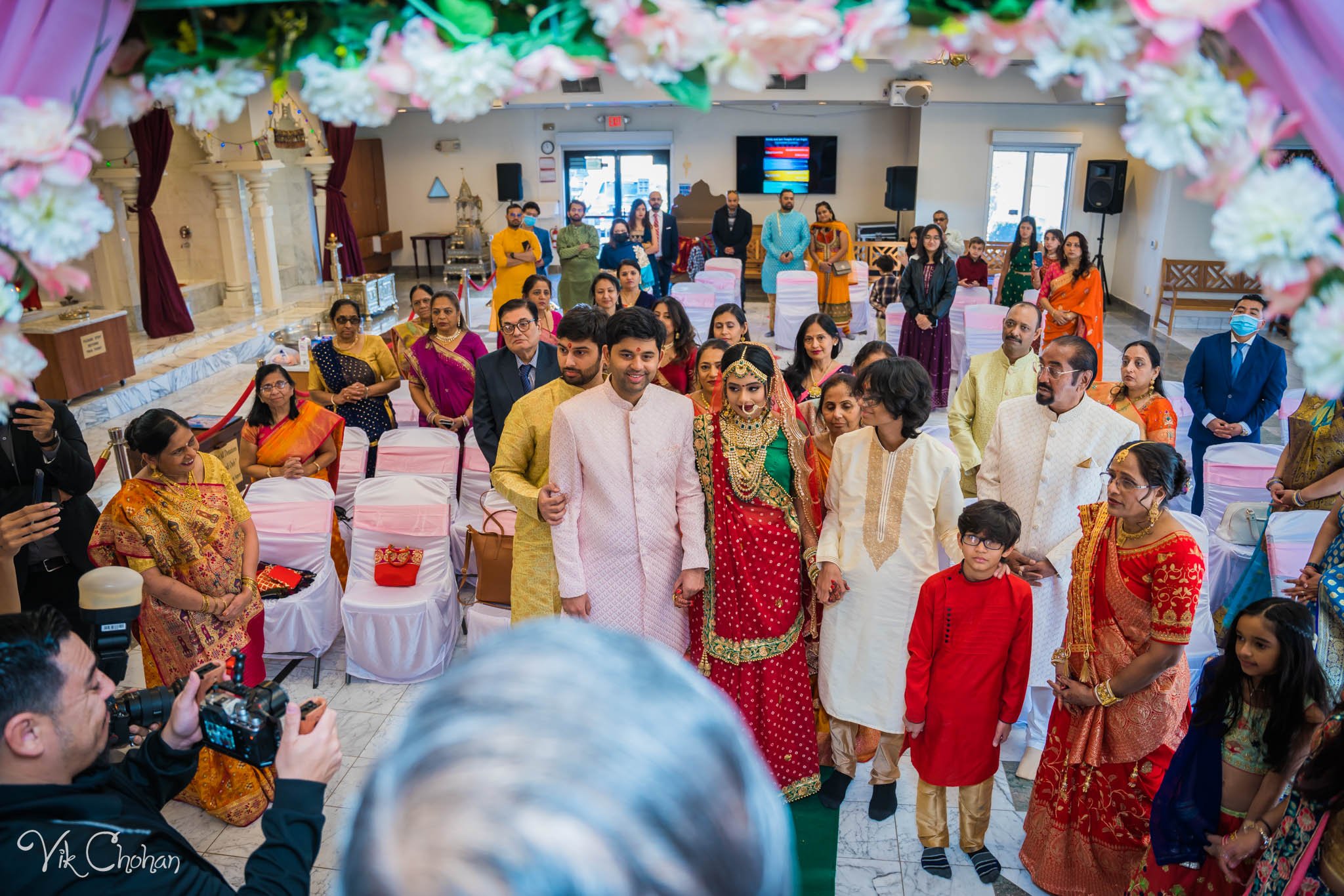 2022-02-05-Hely-&-Parth-Las-Vegas-Indian-Wedding-Photography-Vik-Chohan-Photography-Photo-Booth-Social-Media-VCP-202.jpg