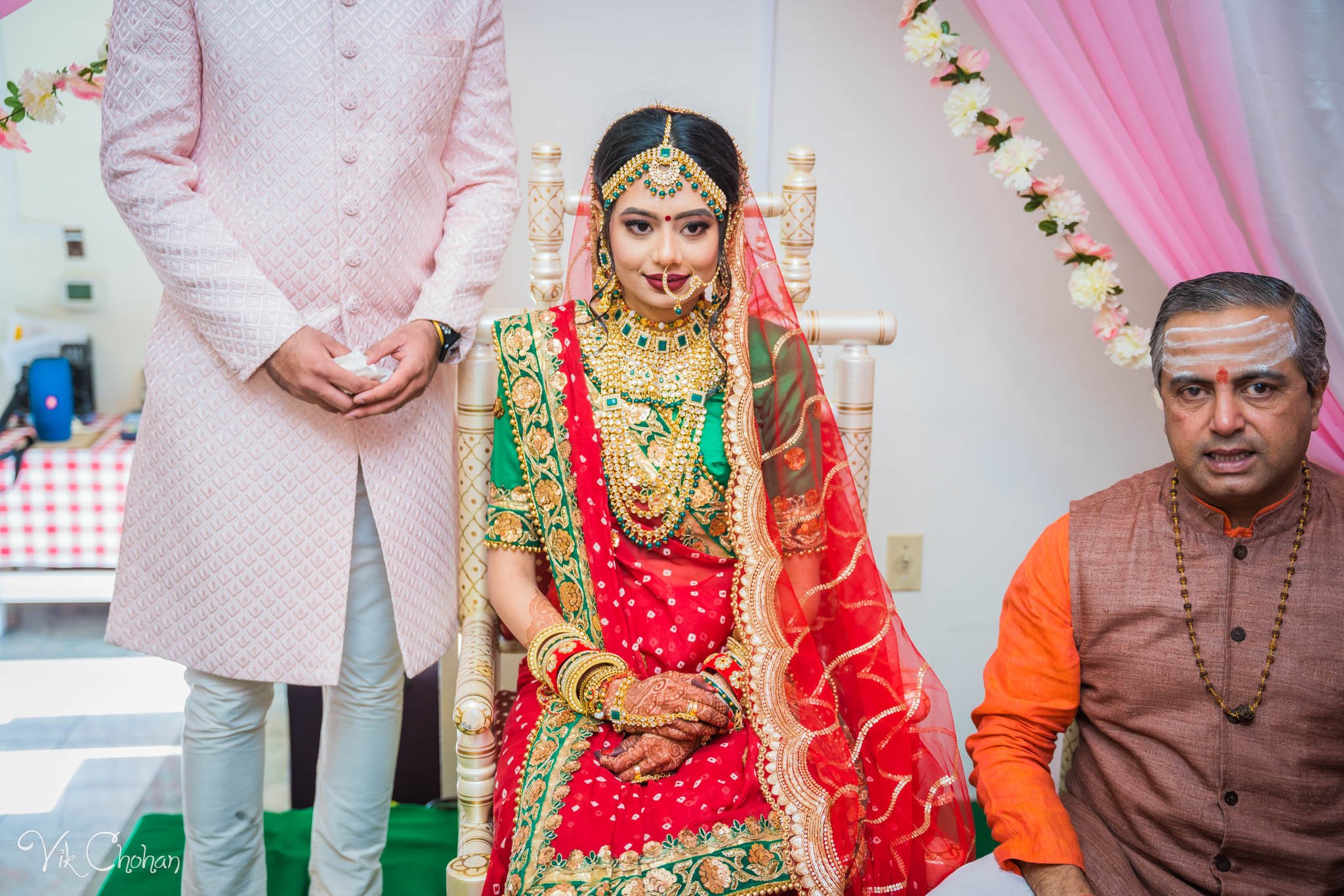 2022-02-05-Hely-&-Parth-Las-Vegas-Indian-Wedding-Photography-Vik-Chohan-Photography-Photo-Booth-Social-Media-VCP-206.jpg