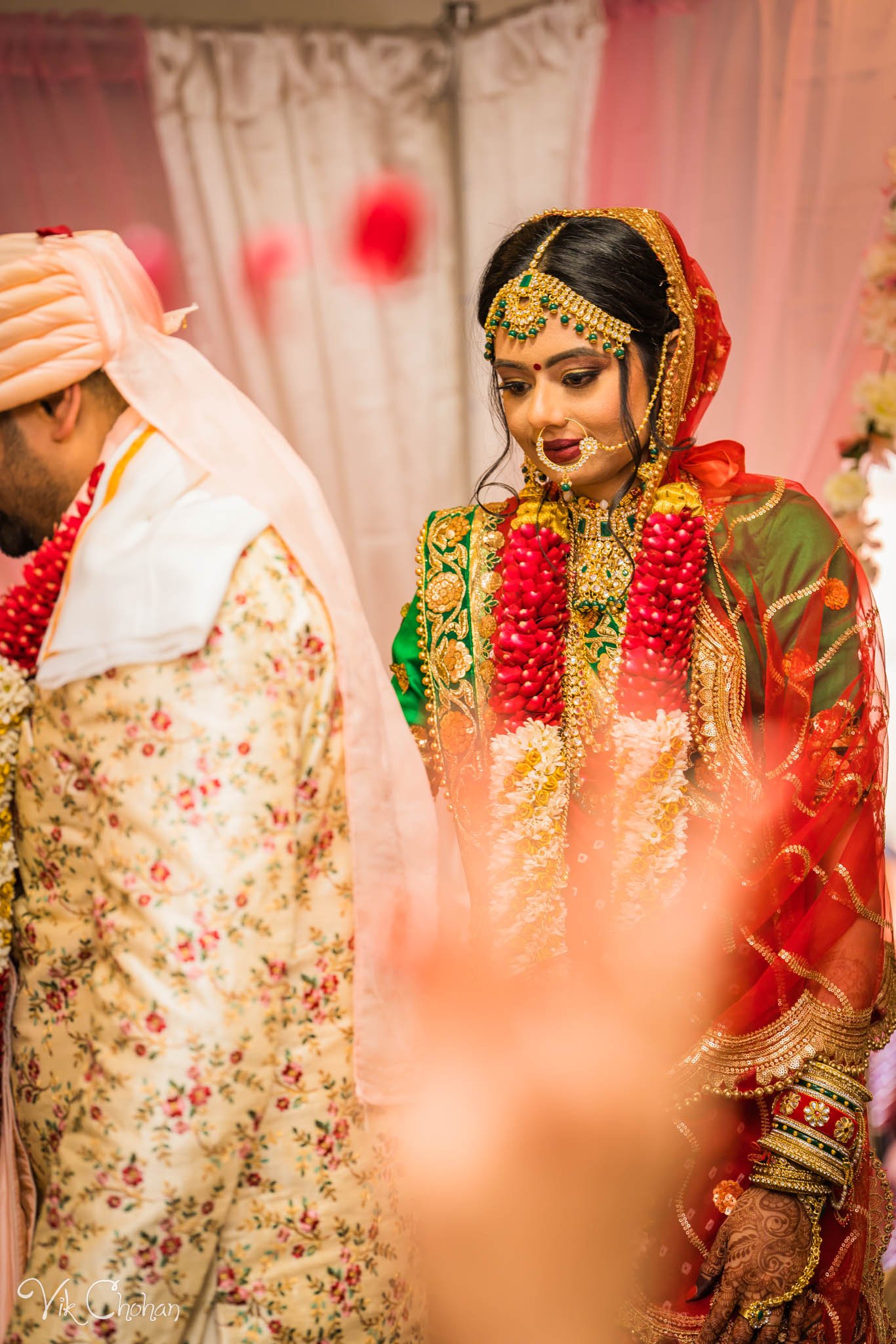 2022-02-05-Hely-&-Parth-Las-Vegas-Indian-Wedding-Photography-Vik-Chohan-Photography-Photo-Booth-Social-Media-VCP-258.jpg