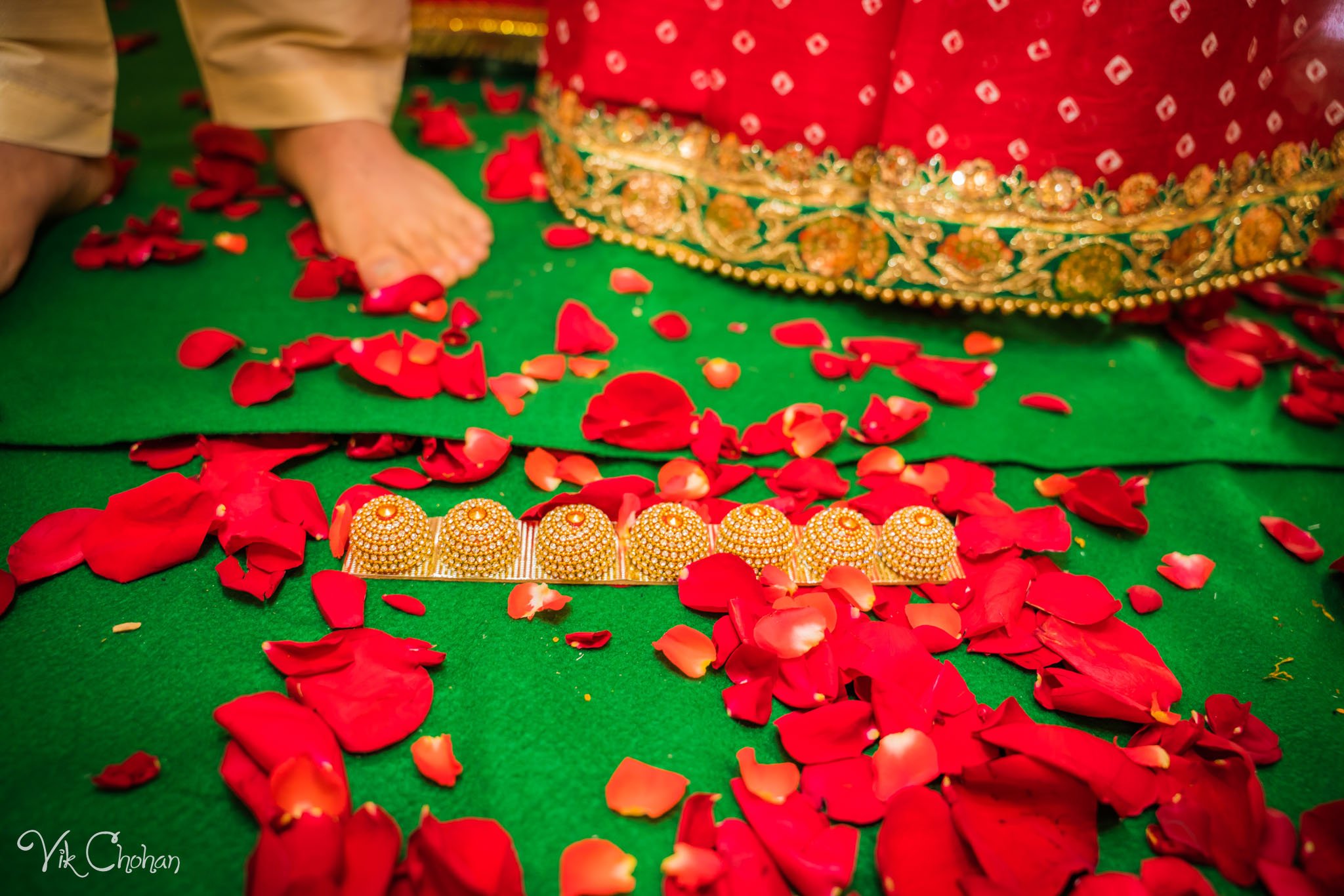 2022-02-05-Hely-&-Parth-Las-Vegas-Indian-Wedding-Photography-Vik-Chohan-Photography-Photo-Booth-Social-Media-VCP-275.jpg