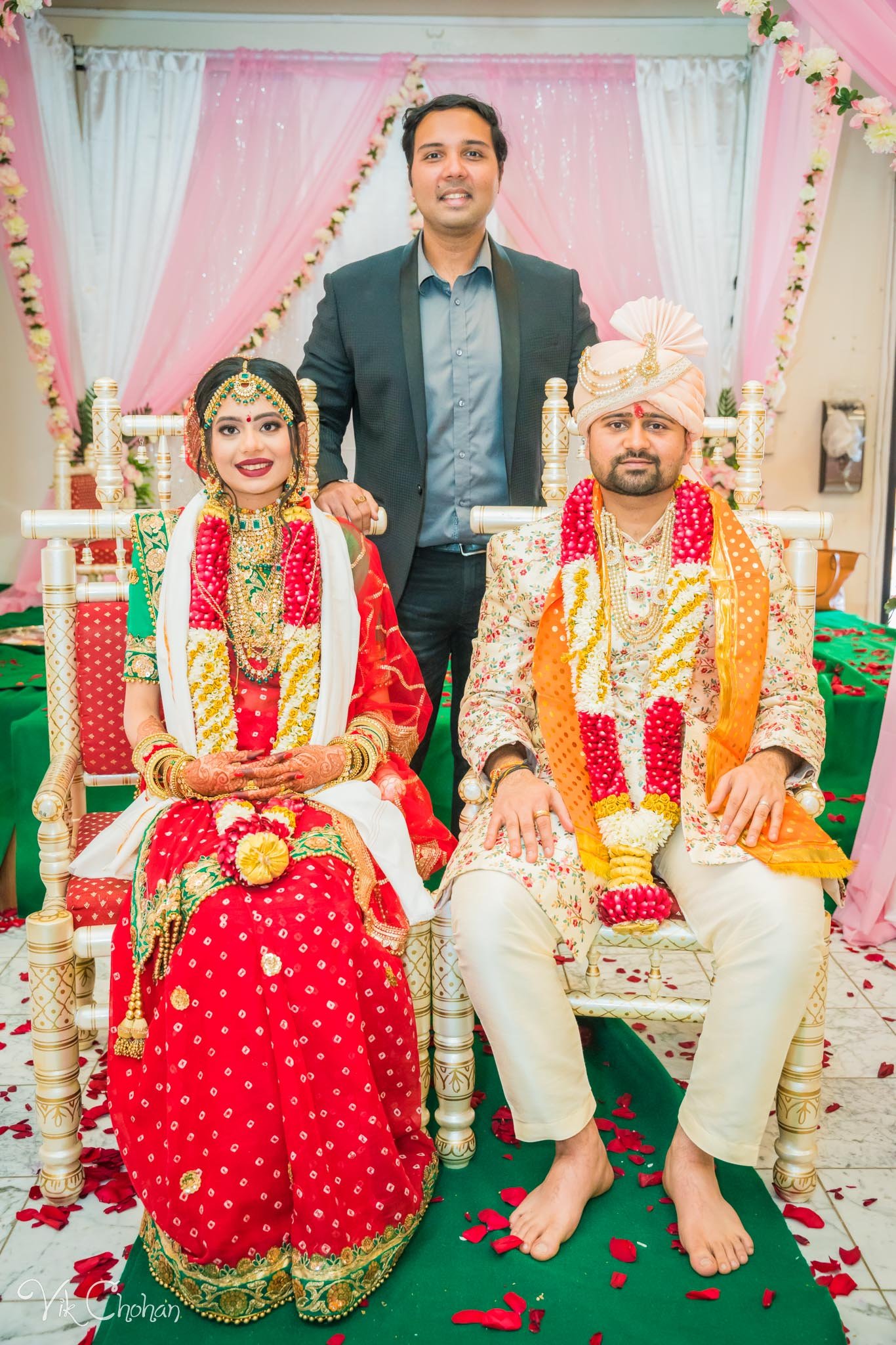 2022-02-05-Hely-&-Parth-Las-Vegas-Indian-Wedding-Photography-Vik-Chohan-Photography-Photo-Booth-Social-Media-VCP-334.jpg