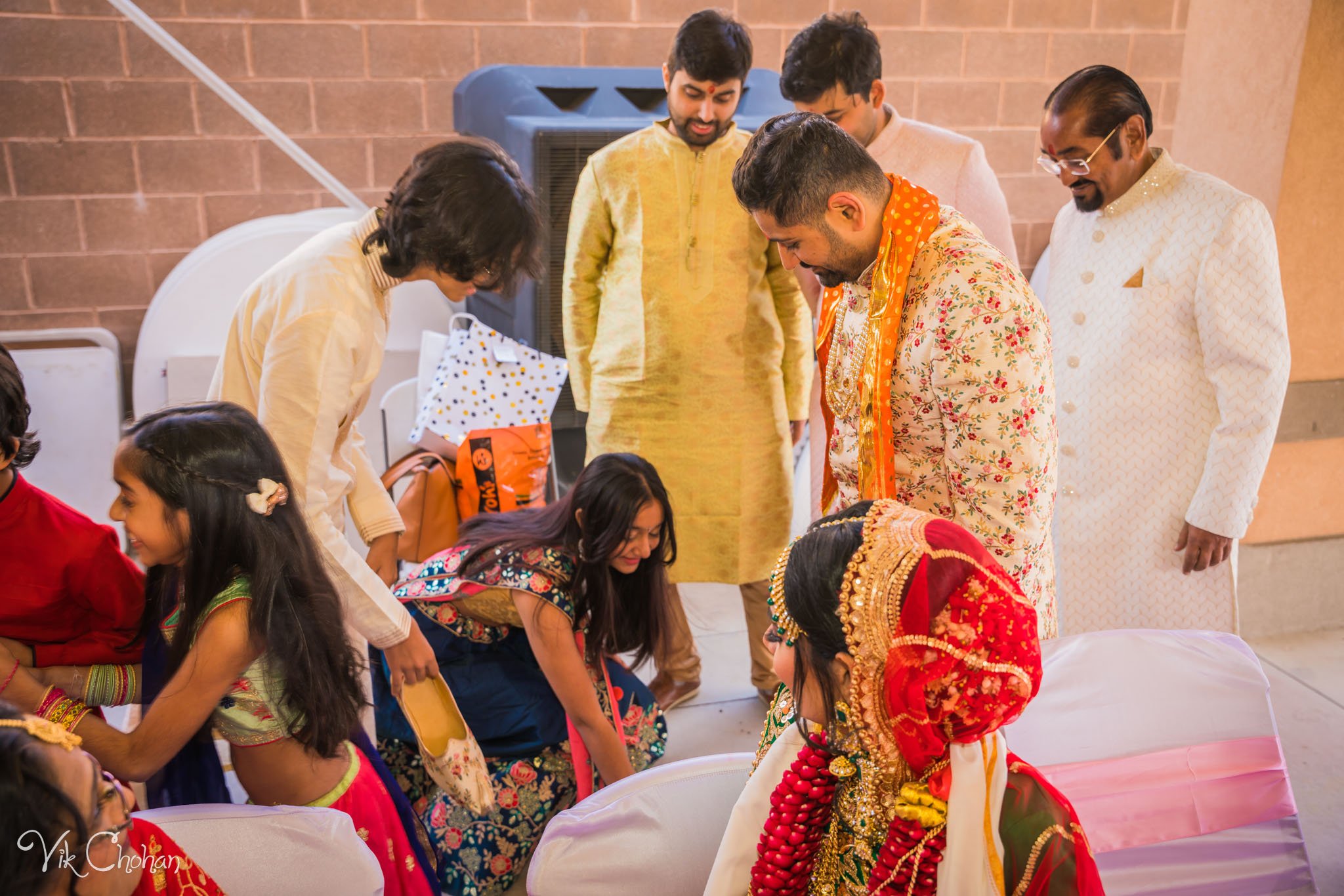 2022-02-05-Hely-&-Parth-Las-Vegas-Indian-Wedding-Photography-Vik-Chohan-Photography-Photo-Booth-Social-Media-VCP-358.jpg