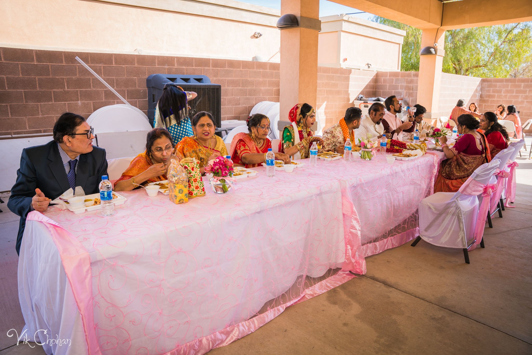 2022-02-05-Hely-&-Parth-Las-Vegas-Indian-Wedding-Photography-Vik-Chohan-Photography-Photo-Booth-Social-Media-VCP-360.jpg