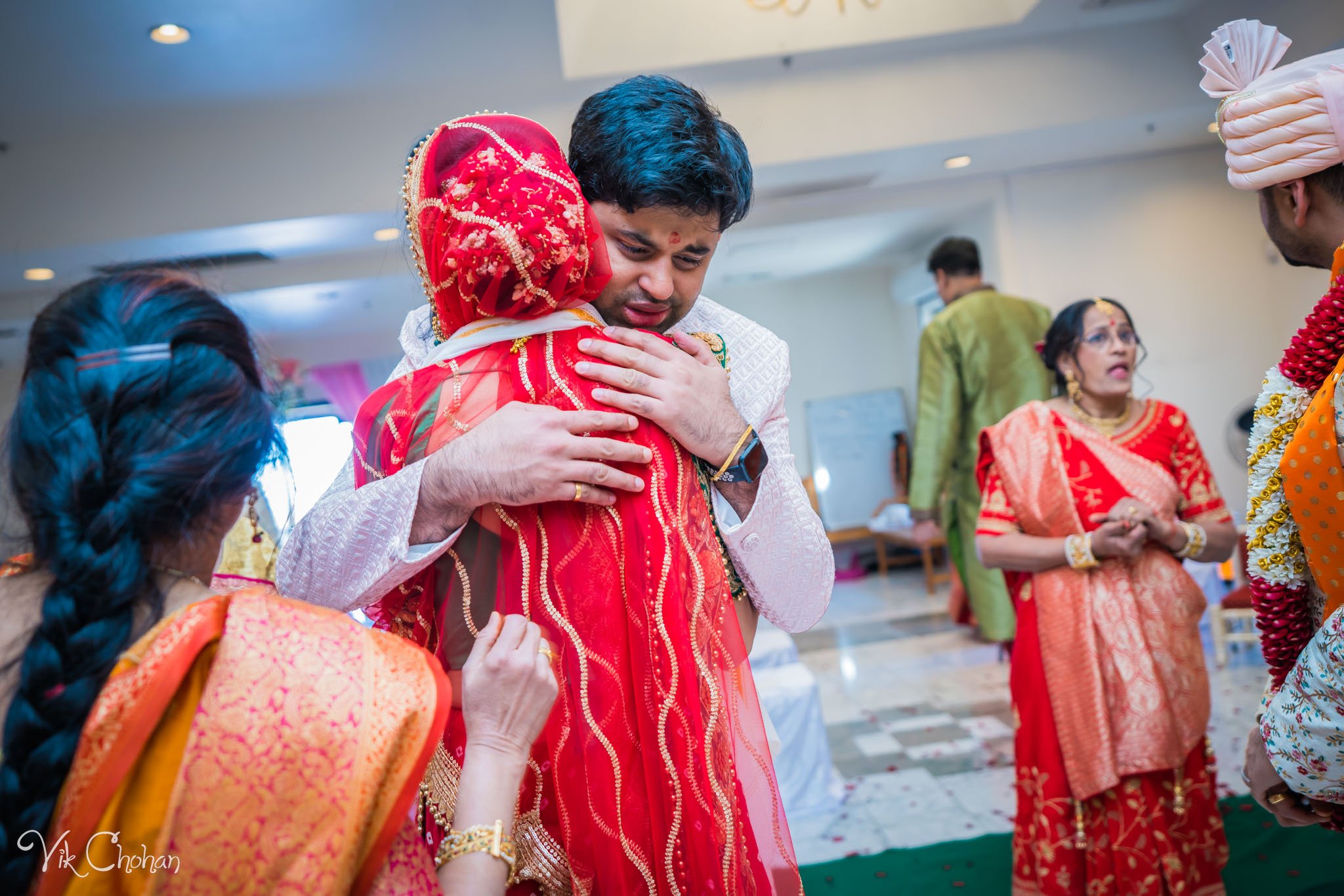 2022-02-05-Hely-&-Parth-Las-Vegas-Indian-Wedding-Photography-Vik-Chohan-Photography-Photo-Booth-Social-Media-VCP-362.jpg