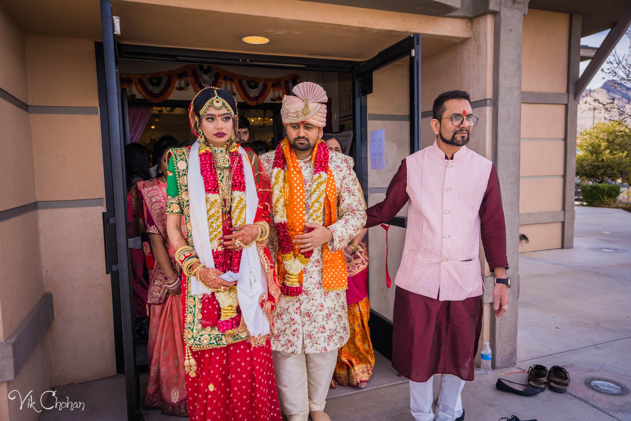 2022-02-05-Hely-&-Parth-Las-Vegas-Indian-Wedding-Photography-Vik-Chohan-Photography-Photo-Booth-Social-Media-VCP-380.jpg