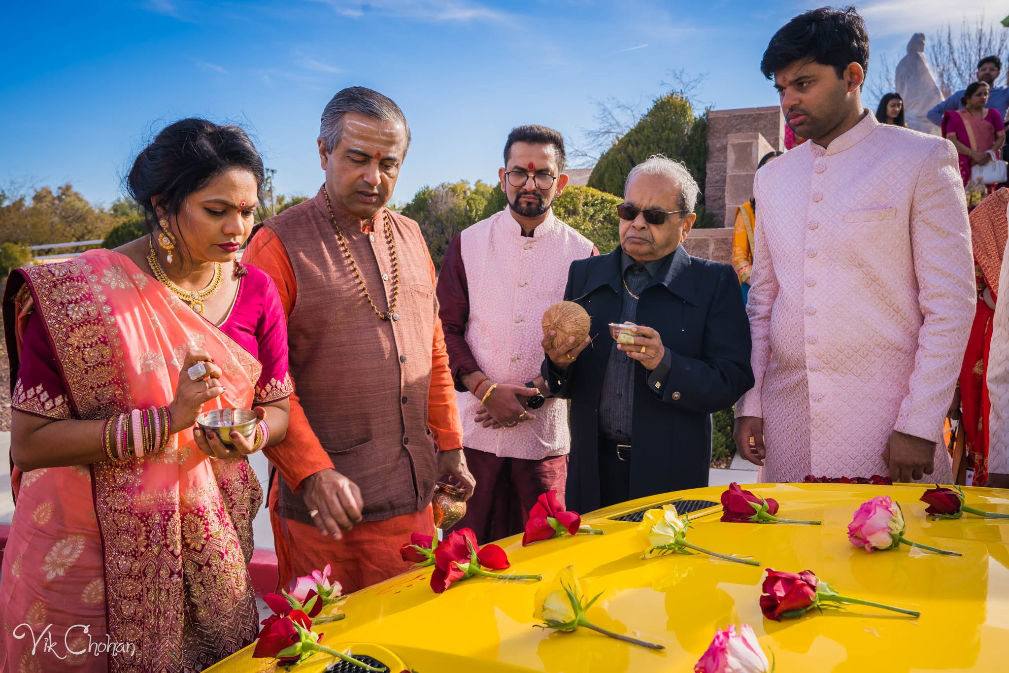 2022-02-05-Hely-&-Parth-Las-Vegas-Indian-Wedding-Photography-Vik-Chohan-Photography-Photo-Booth-Social-Media-VCP-399.jpg