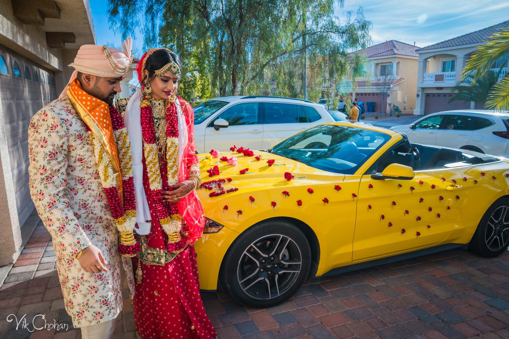 2022-02-05-Hely-&-Parth-Las-Vegas-Indian-Wedding-Photography-Vik-Chohan-Photography-Photo-Booth-Social-Media-VCP-412.jpg