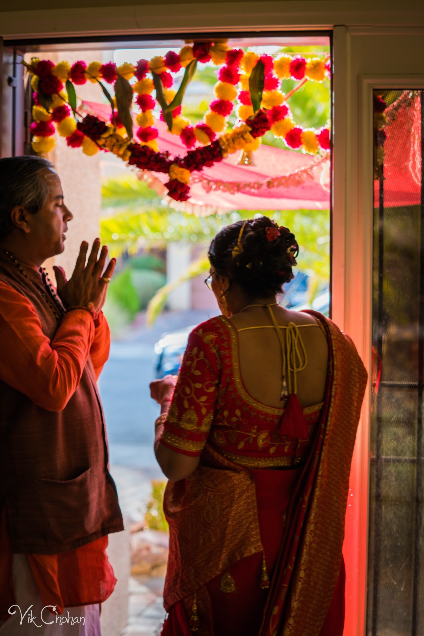 2022-02-05-Hely-&-Parth-Las-Vegas-Indian-Wedding-Photography-Vik-Chohan-Photography-Photo-Booth-Social-Media-VCP-489.jpg