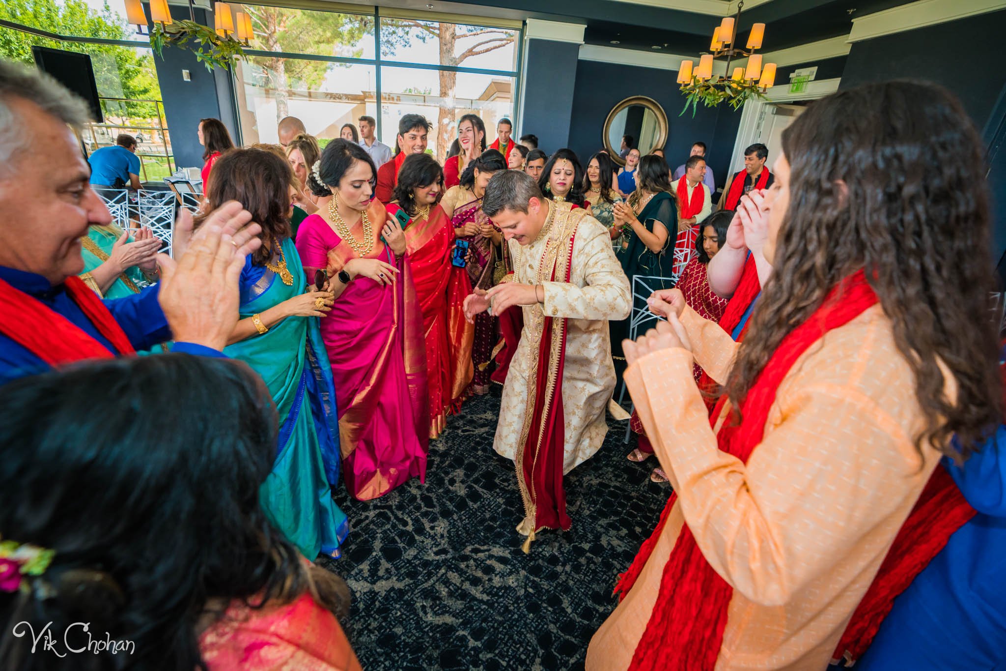 2022-06-09-Annie-&-Steven-Las-Vegas-Indian-Wedding-Ceremony-Photography-Vik-Chohan-Photography-Photo-Booth-Social-Media-VCP-069.jpg