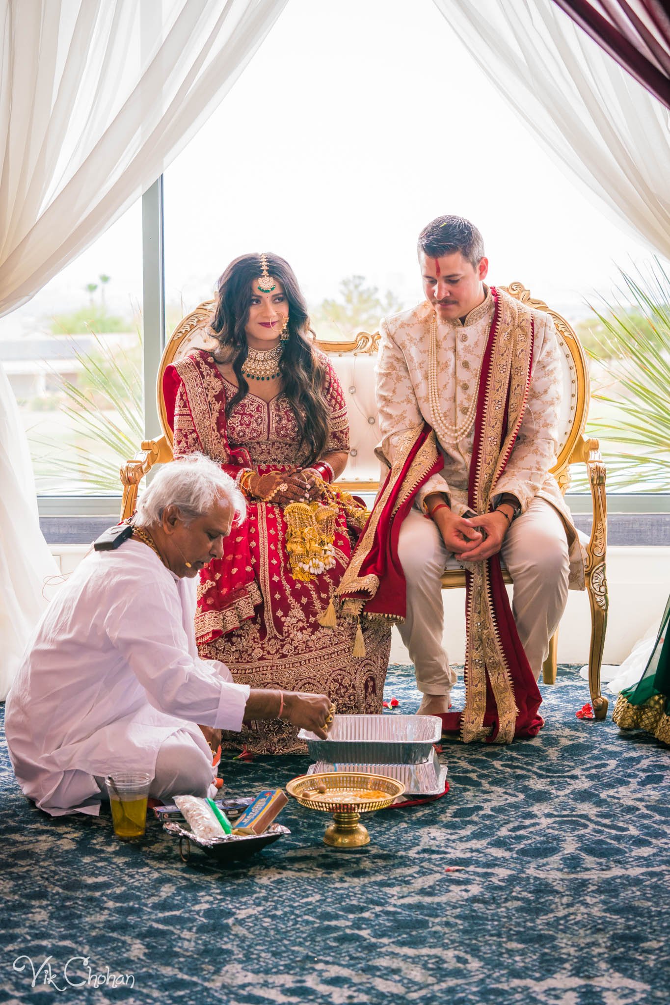 2022-06-09-Annie-&-Steven-Las-Vegas-Indian-Wedding-Ceremony-Photography-Vik-Chohan-Photography-Photo-Booth-Social-Media-VCP-120.jpg