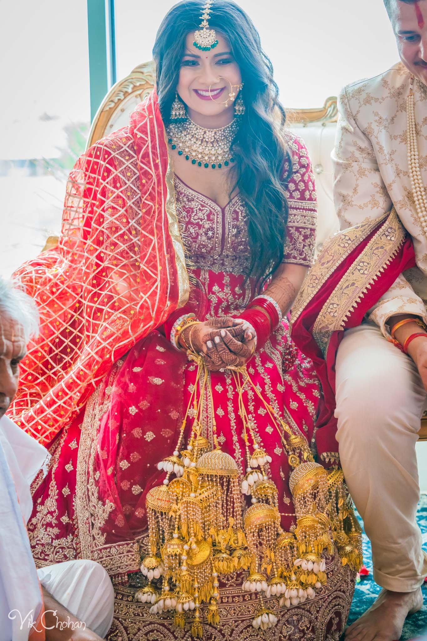 2022-06-09-Annie-&-Steven-Las-Vegas-Indian-Wedding-Ceremony-Photography-Vik-Chohan-Photography-Photo-Booth-Social-Media-VCP-131.jpg