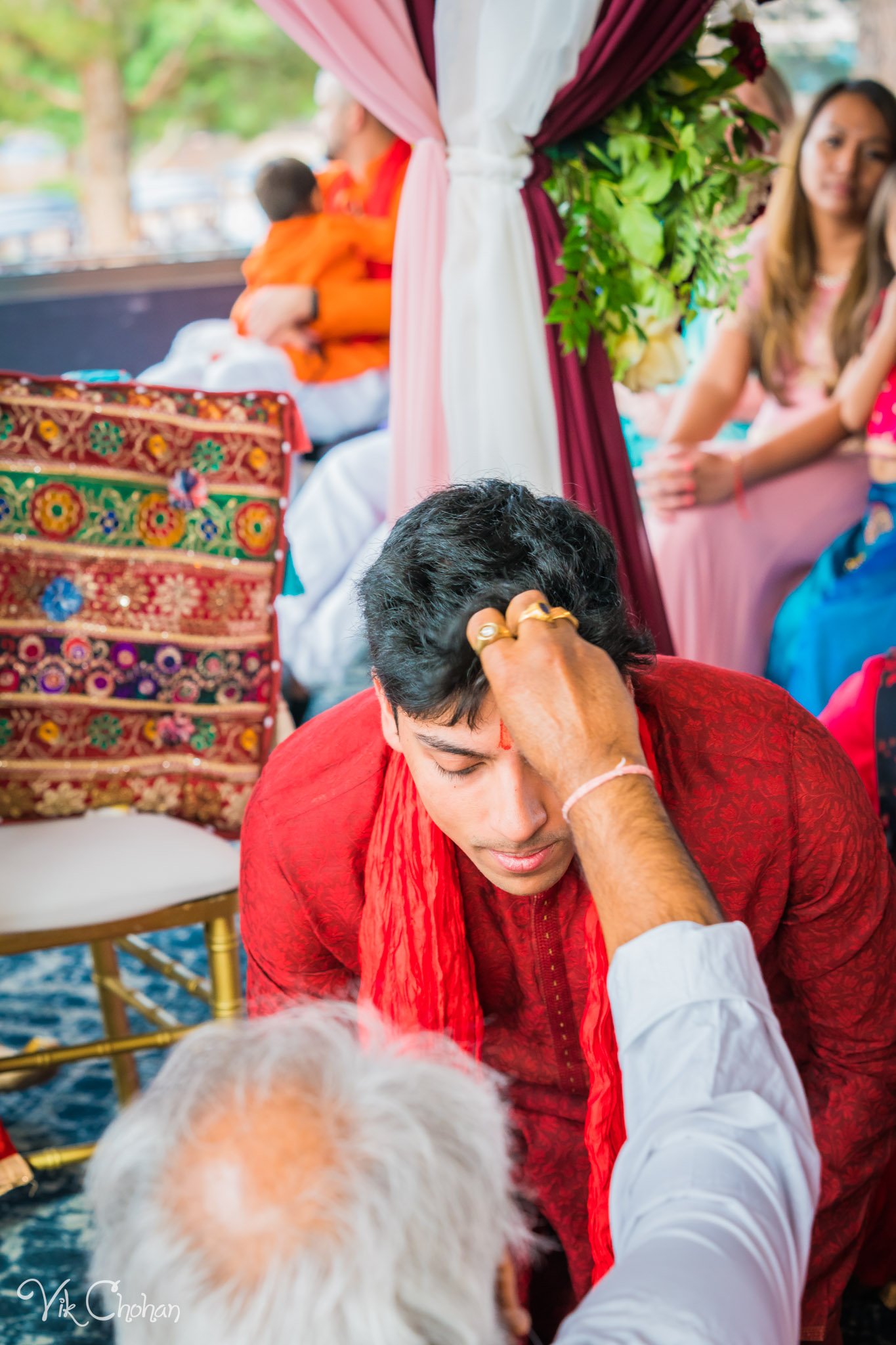 2022-06-09-Annie-&-Steven-Las-Vegas-Indian-Wedding-Ceremony-Photography-Vik-Chohan-Photography-Photo-Booth-Social-Media-VCP-140.jpg