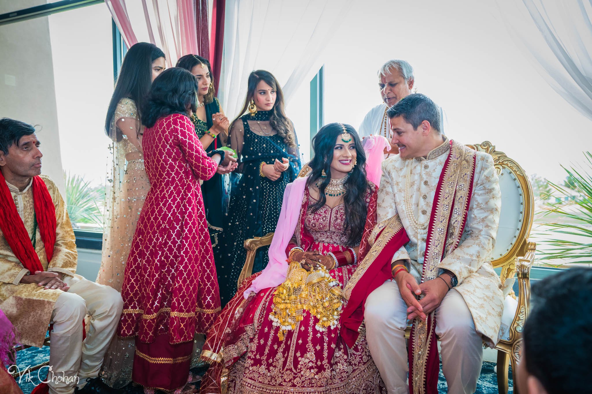 2022-06-09-Annie-&-Steven-Las-Vegas-Indian-Wedding-Ceremony-Photography-Vik-Chohan-Photography-Photo-Booth-Social-Media-VCP-146.jpg