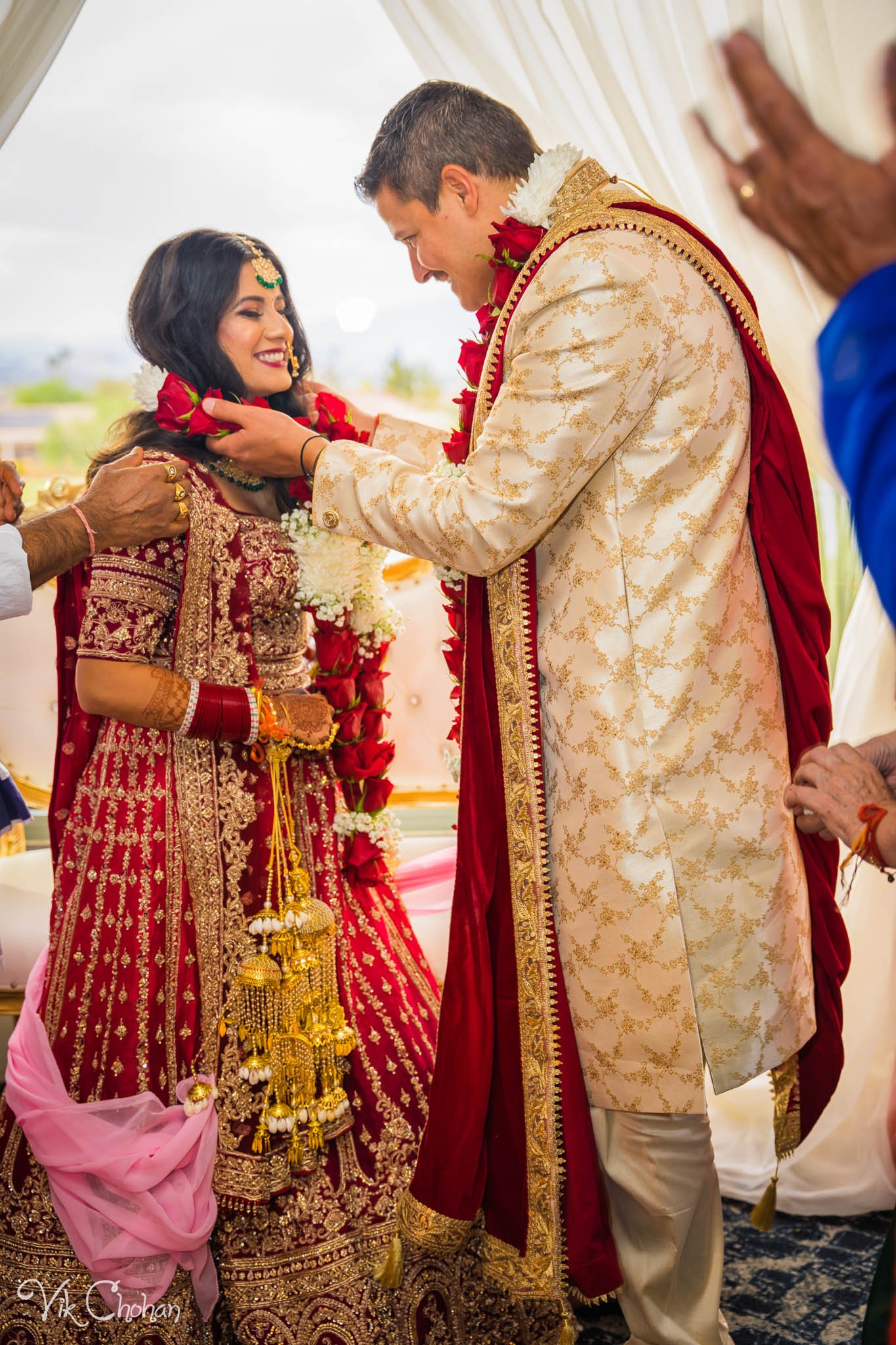 2022-06-09-Annie-&-Steven-Las-Vegas-Indian-Wedding-Ceremony-Photography-Vik-Chohan-Photography-Photo-Booth-Social-Media-VCP-159.jpg