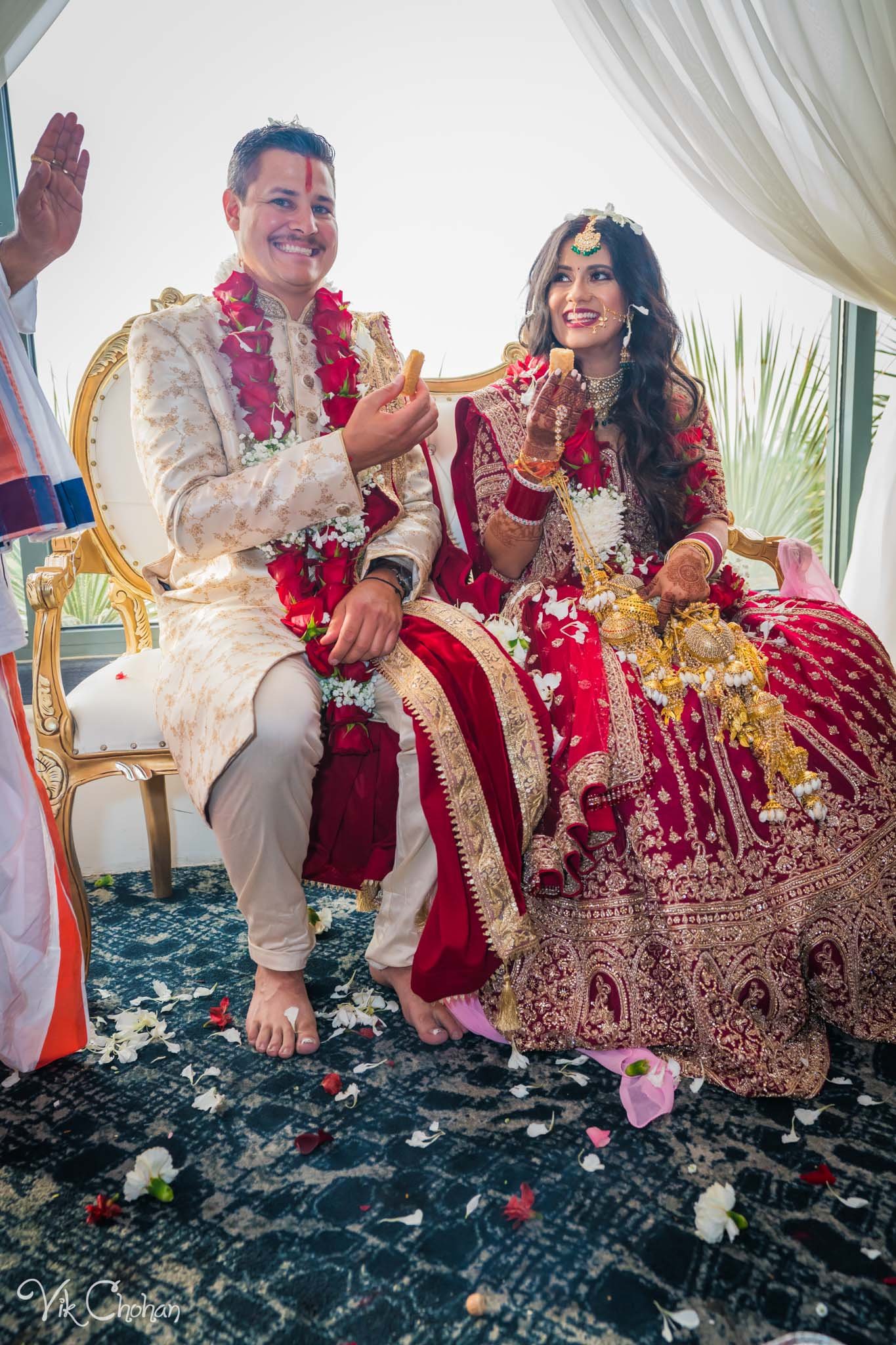 2022-06-09-Annie-&-Steven-Las-Vegas-Indian-Wedding-Ceremony-Photography-Vik-Chohan-Photography-Photo-Booth-Social-Media-VCP-178.jpg