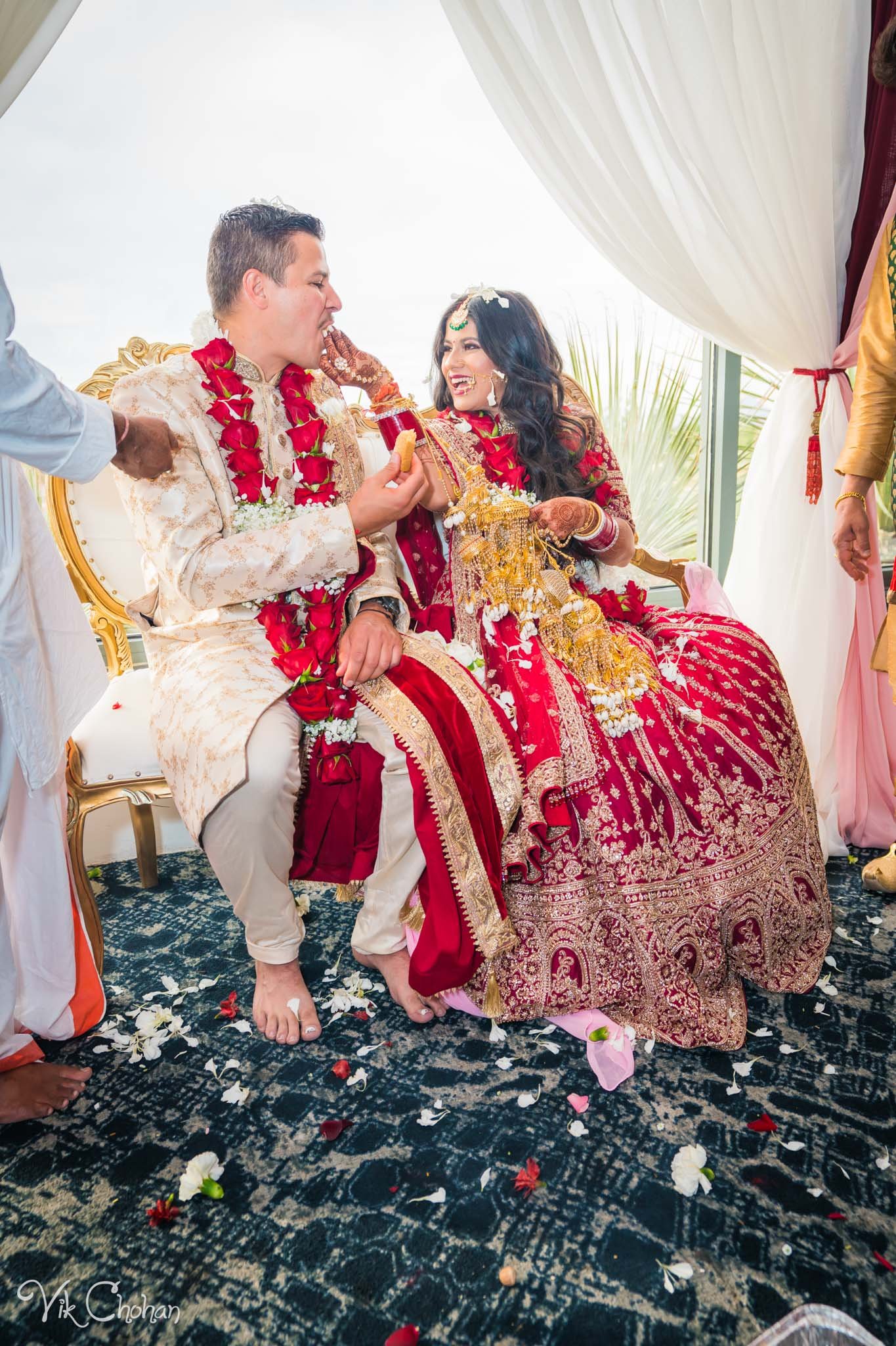 2022-06-09-Annie-&-Steven-Las-Vegas-Indian-Wedding-Ceremony-Photography-Vik-Chohan-Photography-Photo-Booth-Social-Media-VCP-181.jpg