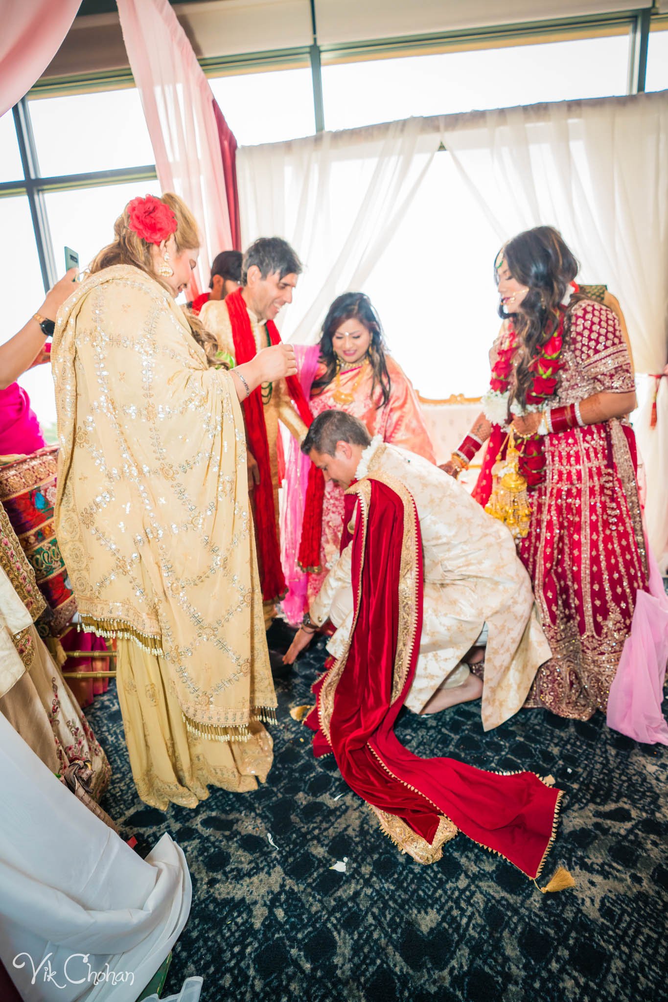 2022-06-09-Annie-&-Steven-Las-Vegas-Indian-Wedding-Ceremony-Photography-Vik-Chohan-Photography-Photo-Booth-Social-Media-VCP-187.jpg