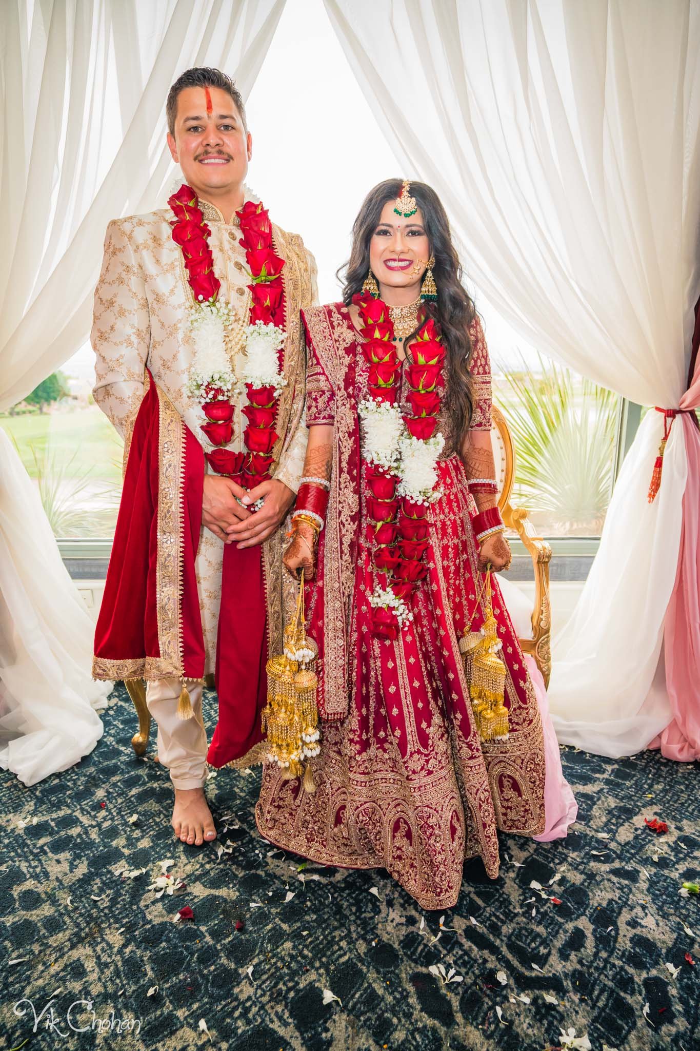 2022-06-09-Annie-&-Steven-Las-Vegas-Indian-Wedding-Ceremony-Photography-Vik-Chohan-Photography-Photo-Booth-Social-Media-VCP-202.jpg