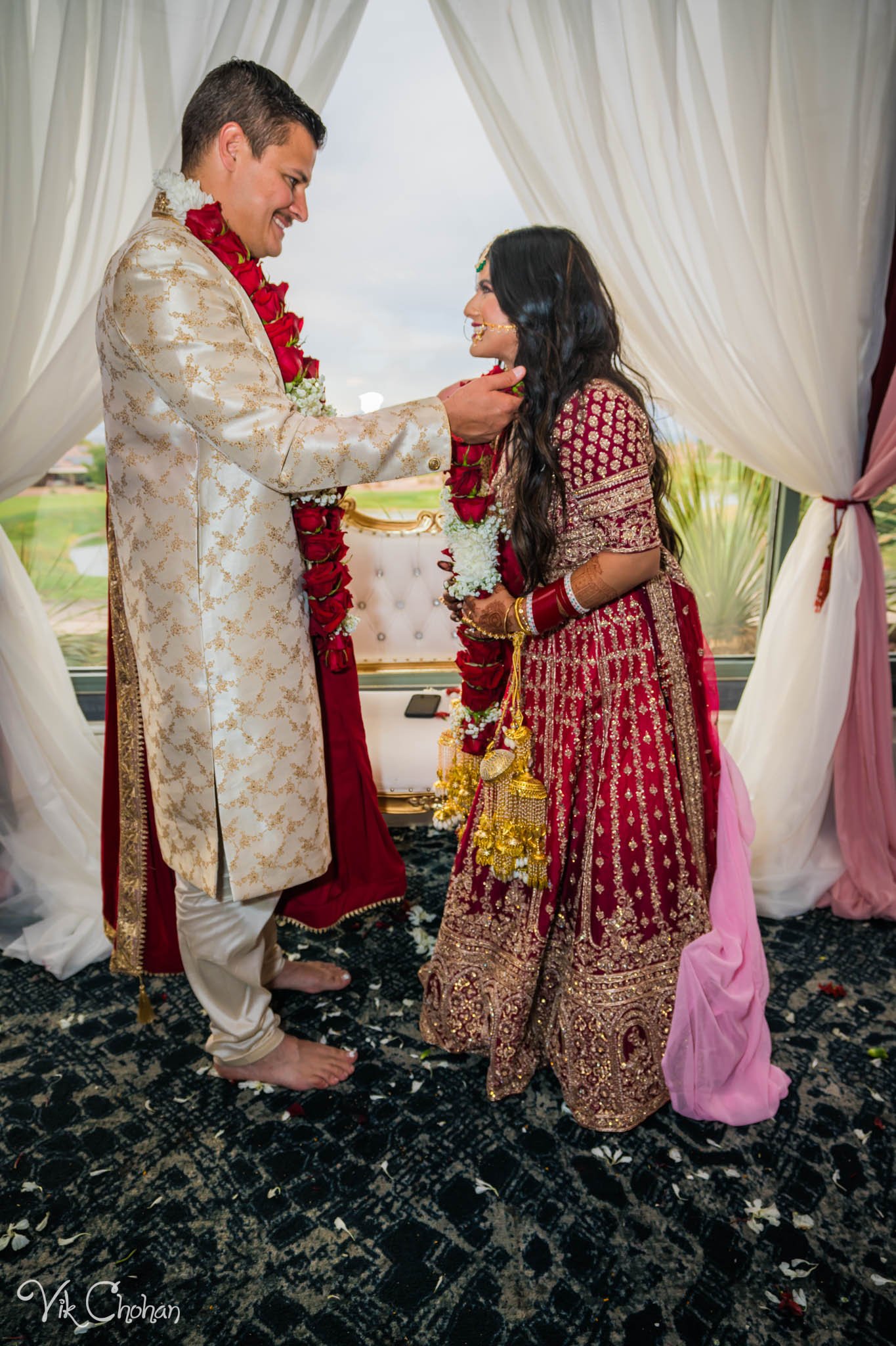 2022-06-09-Annie-&-Steven-Las-Vegas-Indian-Wedding-Ceremony-Photography-Vik-Chohan-Photography-Photo-Booth-Social-Media-VCP-206.jpg