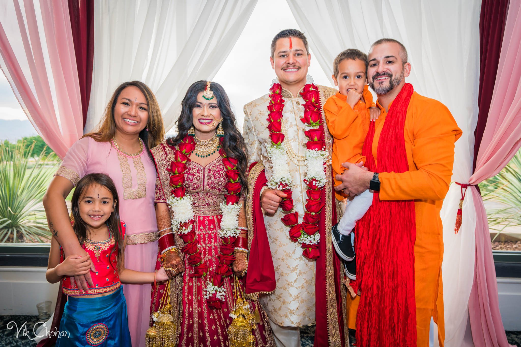 2022-06-09-Annie-&-Steven-Las-Vegas-Indian-Wedding-Ceremony-Photography-Vik-Chohan-Photography-Photo-Booth-Social-Media-VCP-212.jpg