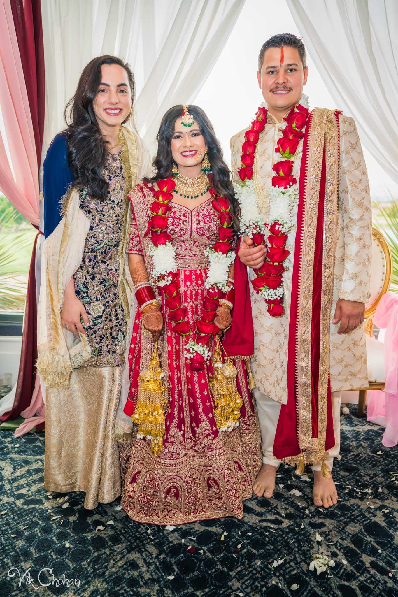 2022-06-09-Annie-&-Steven-Las-Vegas-Indian-Wedding-Ceremony-Photography-Vik-Chohan-Photography-Photo-Booth-Social-Media-VCP-214.jpg