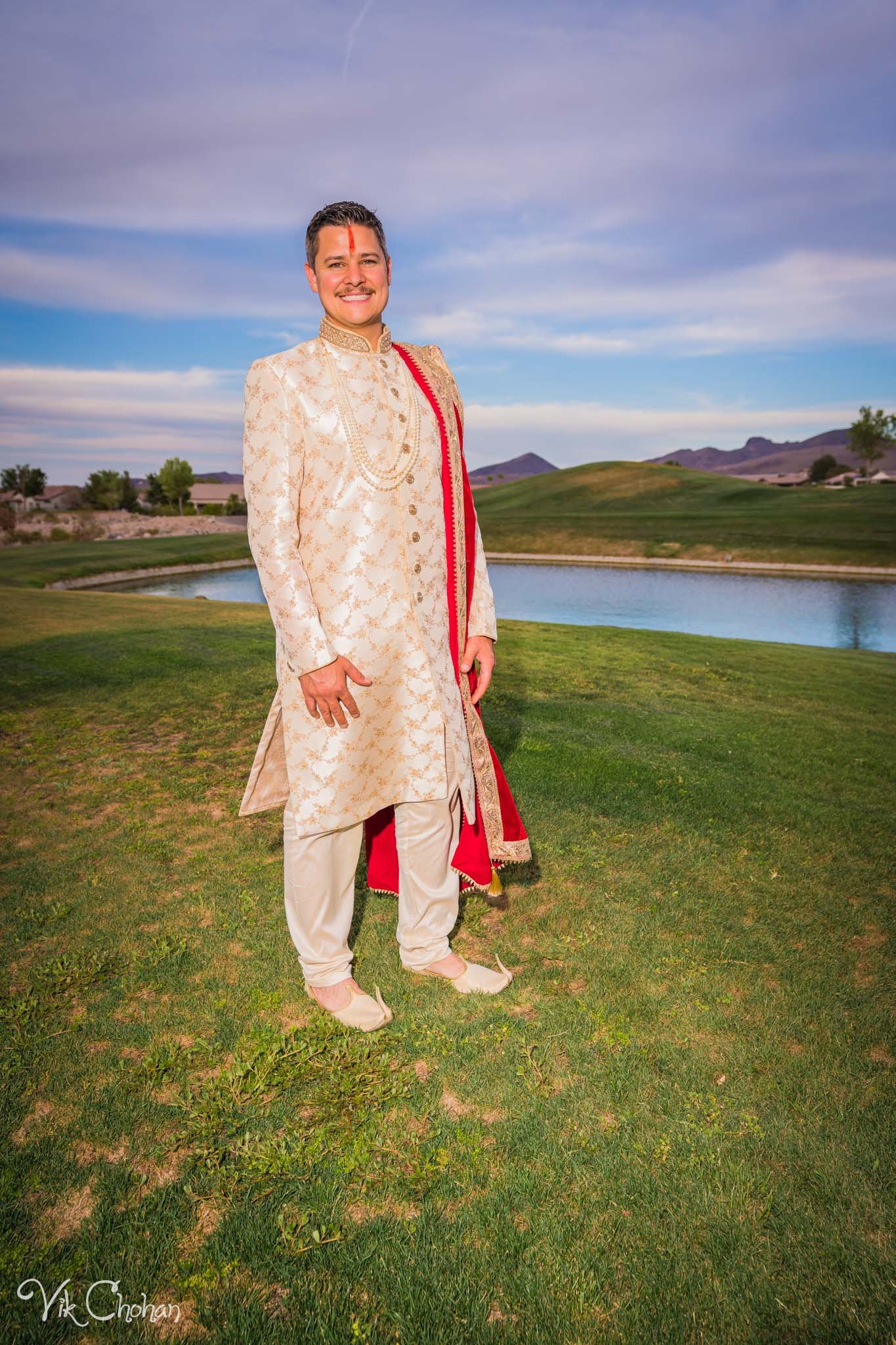 2022-06-09-Annie-&-Steven-Las-Vegas-Indian-Wedding-Ceremony-Photography-Vik-Chohan-Photography-Photo-Booth-Social-Media-VCP-256.jpg