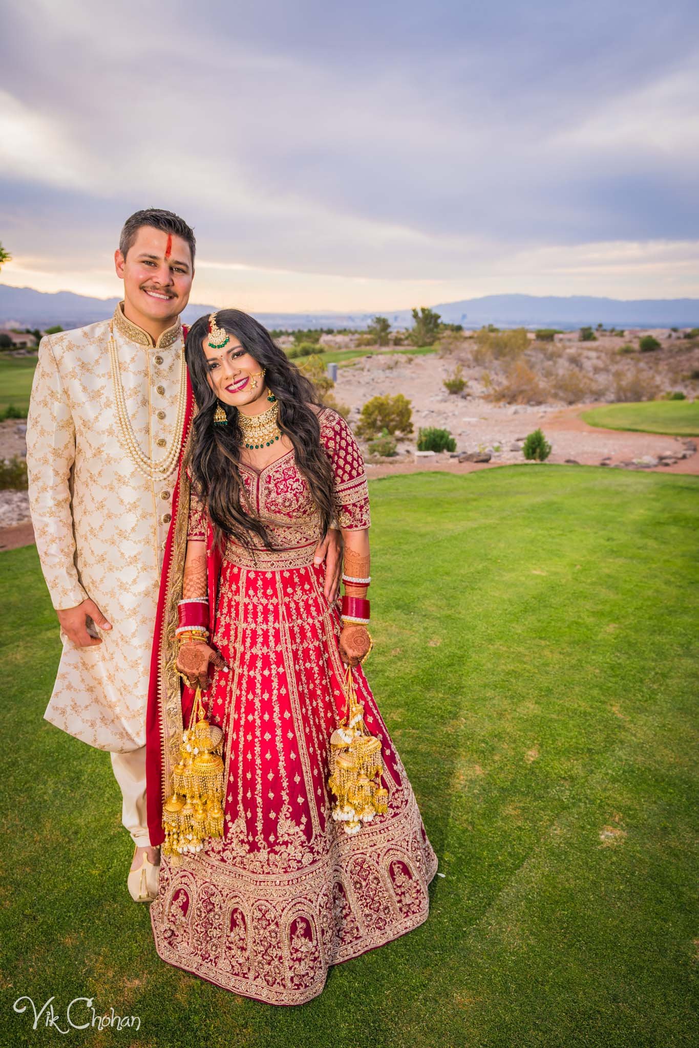 2022-06-09-Annie-&-Steven-Las-Vegas-Indian-Wedding-Ceremony-Photography-Vik-Chohan-Photography-Photo-Booth-Social-Media-VCP-258.jpg