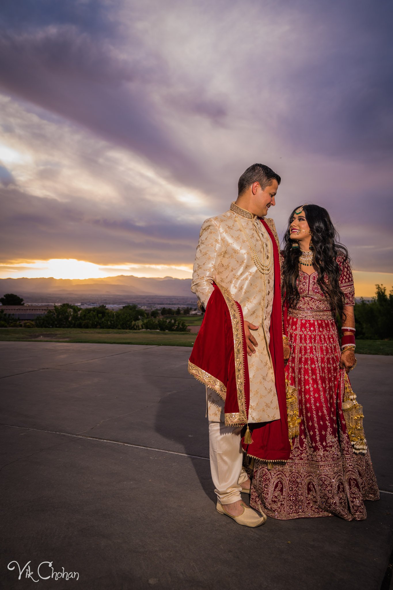2022-06-09-Annie-&-Steven-Las-Vegas-Indian-Wedding-Ceremony-Photography-Vik-Chohan-Photography-Photo-Booth-Social-Media-VCP-264.jpg
