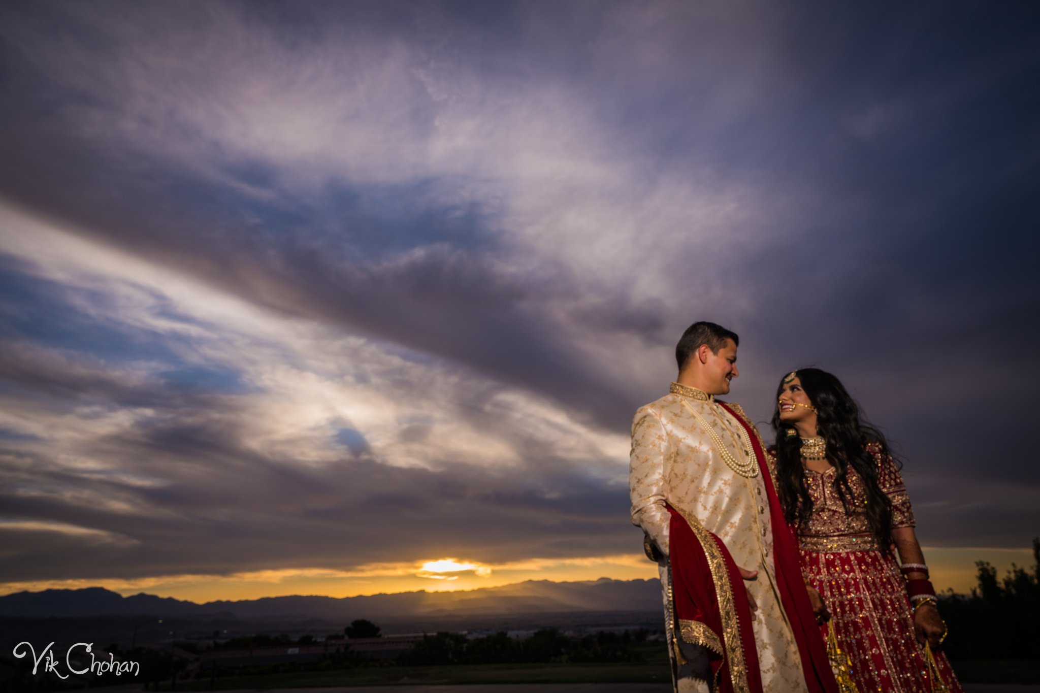 2022-06-09-Annie-&-Steven-Las-Vegas-Indian-Wedding-Ceremony-Photography-Vik-Chohan-Photography-Photo-Booth-Social-Media-VCP-267.jpg