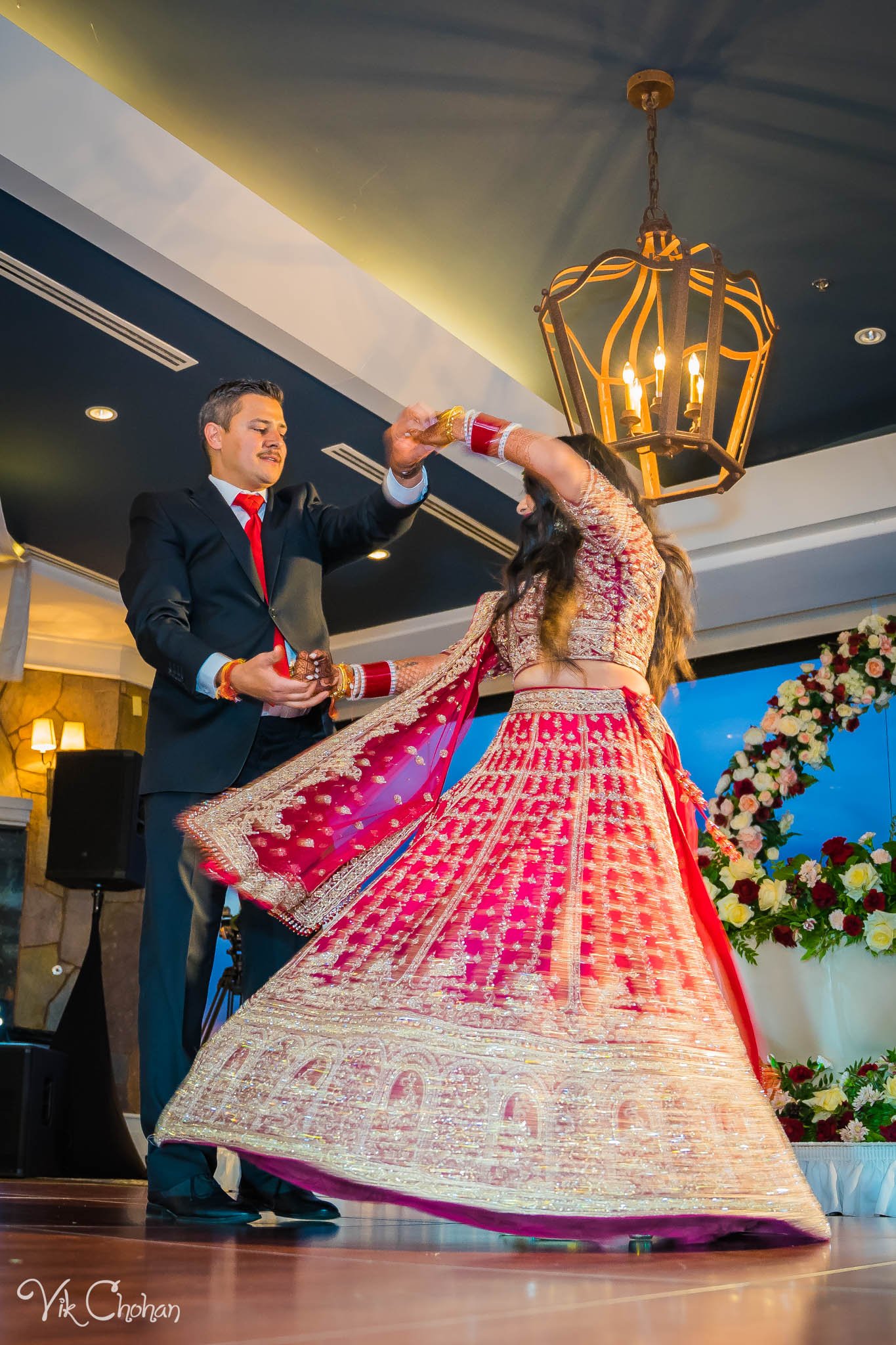 2022-06-09-Annie-&-Steven-Las-Vegas-Indian-Wedding-Ceremony-Photography-Vik-Chohan-Photography-Photo-Booth-Social-Media-VCP-344.jpg