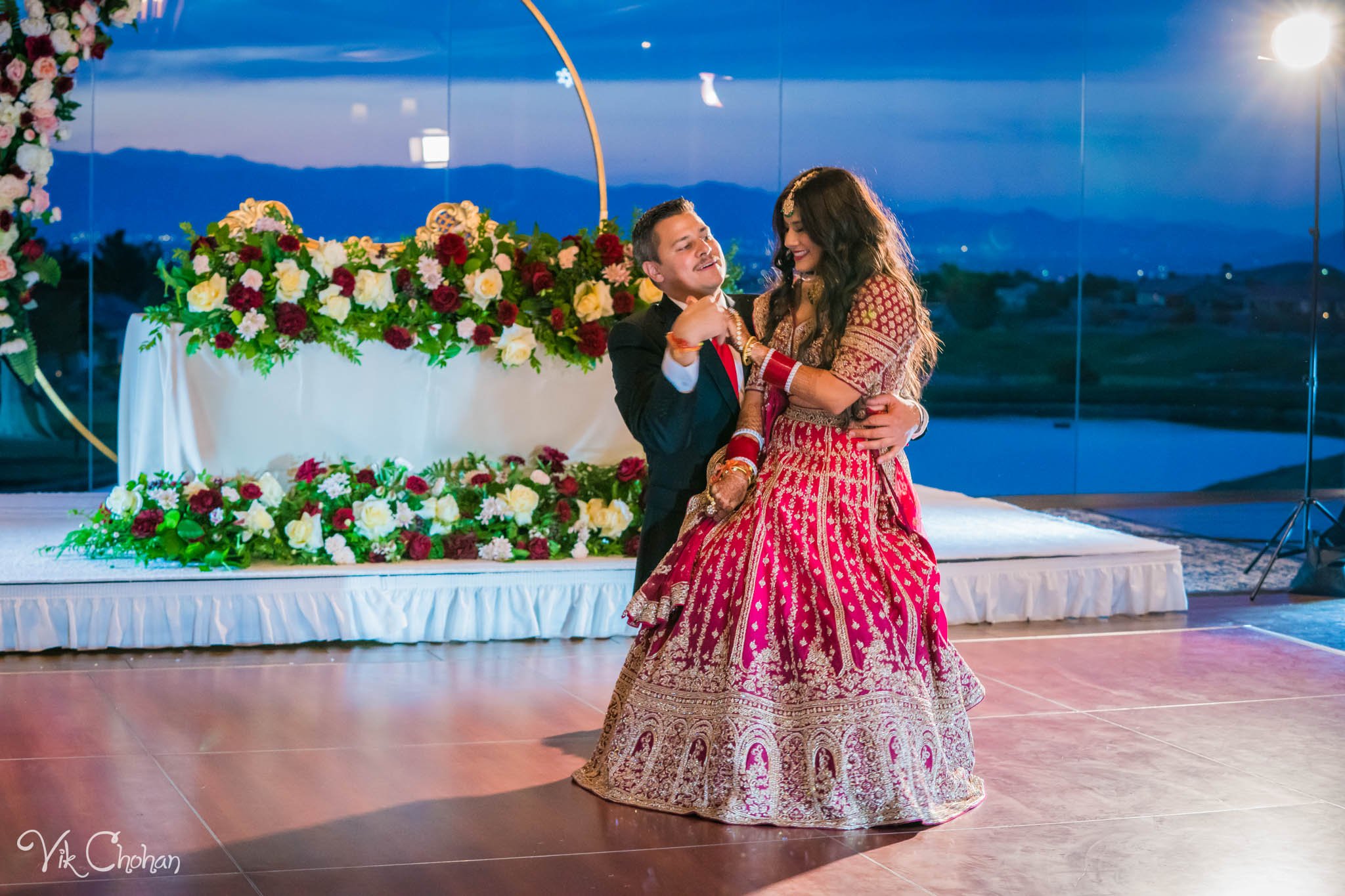 2022-06-09-Annie-&-Steven-Las-Vegas-Indian-Wedding-Ceremony-Photography-Vik-Chohan-Photography-Photo-Booth-Social-Media-VCP-346.jpg