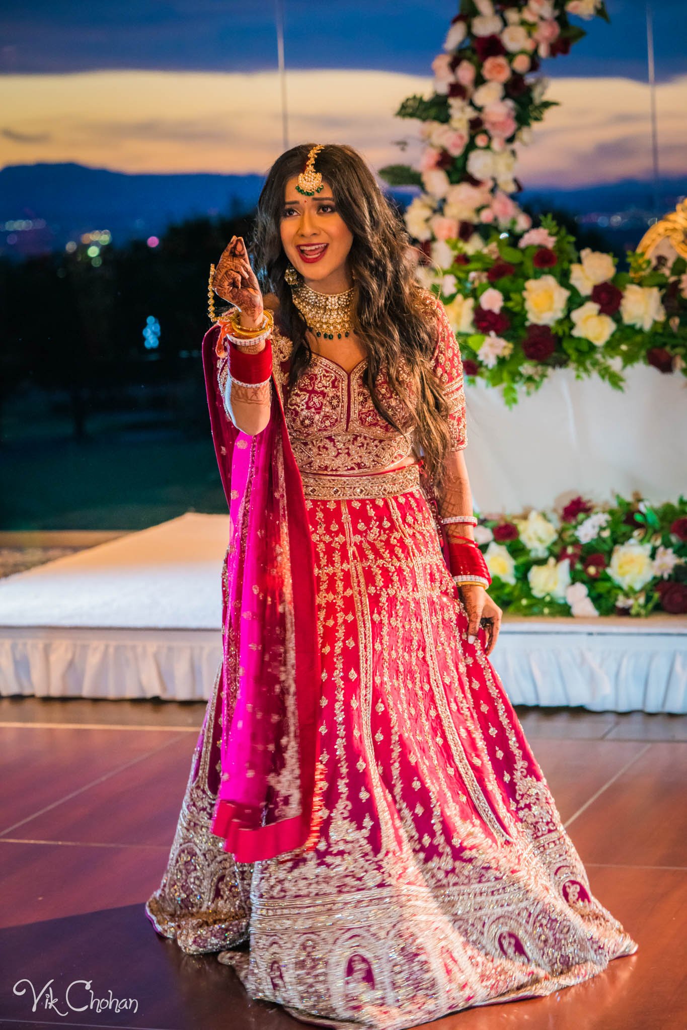 2022-06-09-Annie-&-Steven-Las-Vegas-Indian-Wedding-Ceremony-Photography-Vik-Chohan-Photography-Photo-Booth-Social-Media-VCP-351.jpg