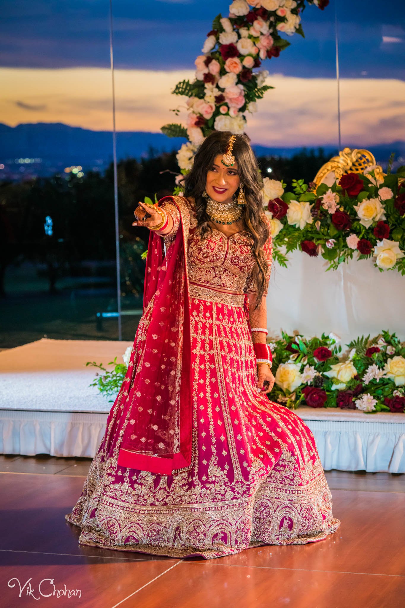 2022-06-09-Annie-&-Steven-Las-Vegas-Indian-Wedding-Ceremony-Photography-Vik-Chohan-Photography-Photo-Booth-Social-Media-VCP-352.jpg