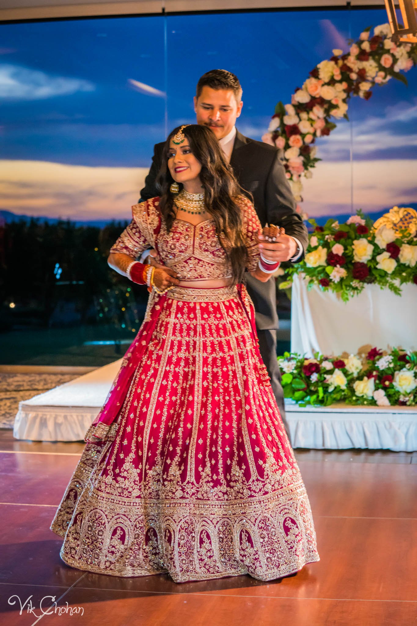 2022-06-09-Annie-&-Steven-Las-Vegas-Indian-Wedding-Ceremony-Photography-Vik-Chohan-Photography-Photo-Booth-Social-Media-VCP-357.jpg