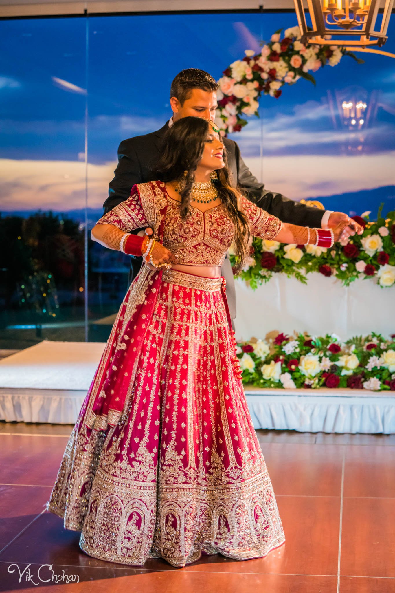 2022-06-09-Annie-&-Steven-Las-Vegas-Indian-Wedding-Ceremony-Photography-Vik-Chohan-Photography-Photo-Booth-Social-Media-VCP-358.jpg