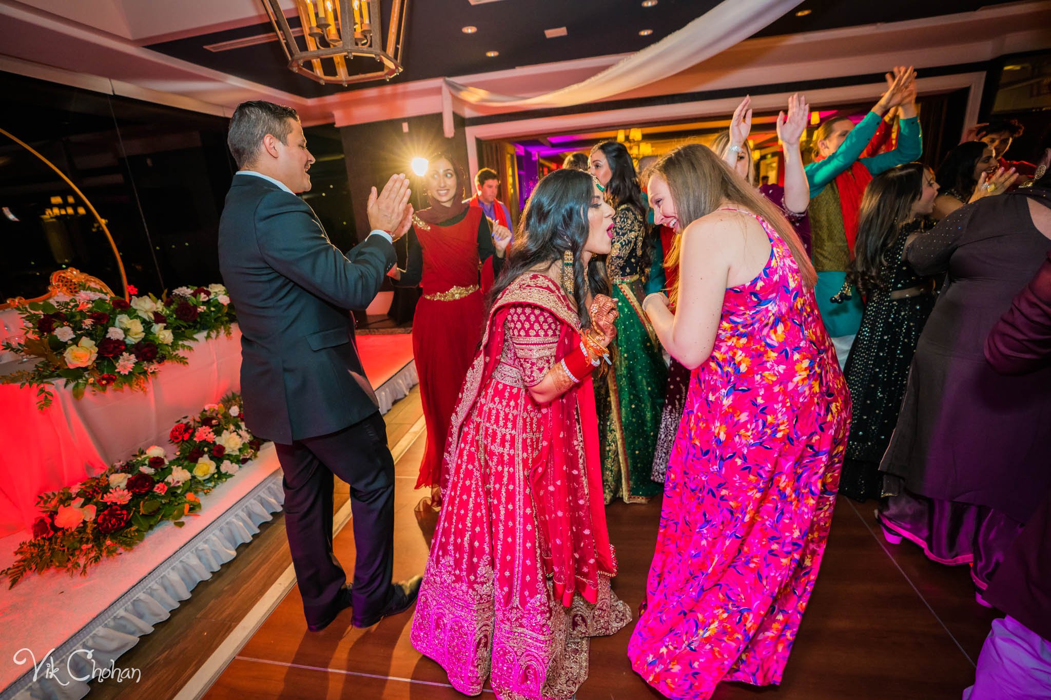 2022-06-09-Annie-&-Steven-Las-Vegas-Indian-Wedding-Ceremony-Photography-Vik-Chohan-Photography-Photo-Booth-Social-Media-VCP-432.jpg