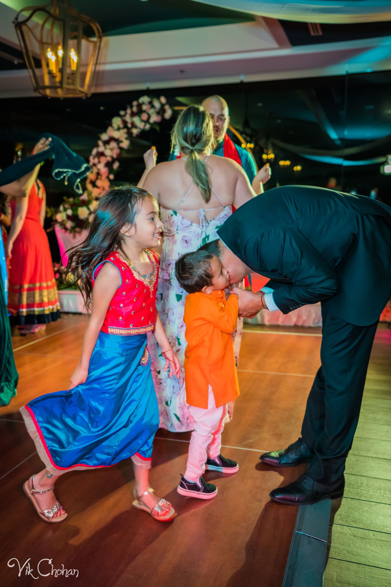 2022-06-09-Annie-&-Steven-Las-Vegas-Indian-Wedding-Ceremony-Photography-Vik-Chohan-Photography-Photo-Booth-Social-Media-VCP-447.jpg