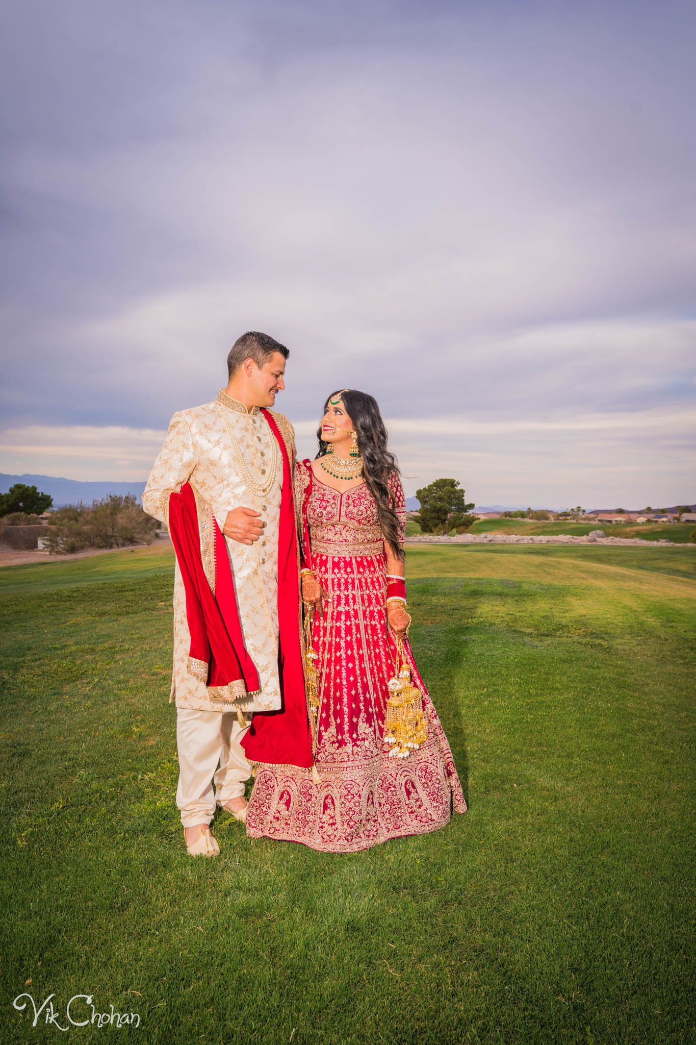 2022-06-09-Annie-&-Steven-Las-Vegas-Indian-Wedding-Ceremony-Photography-Vik-Chohan-Photography-Photo-Booth-Social-Media-VCP-232.jpg