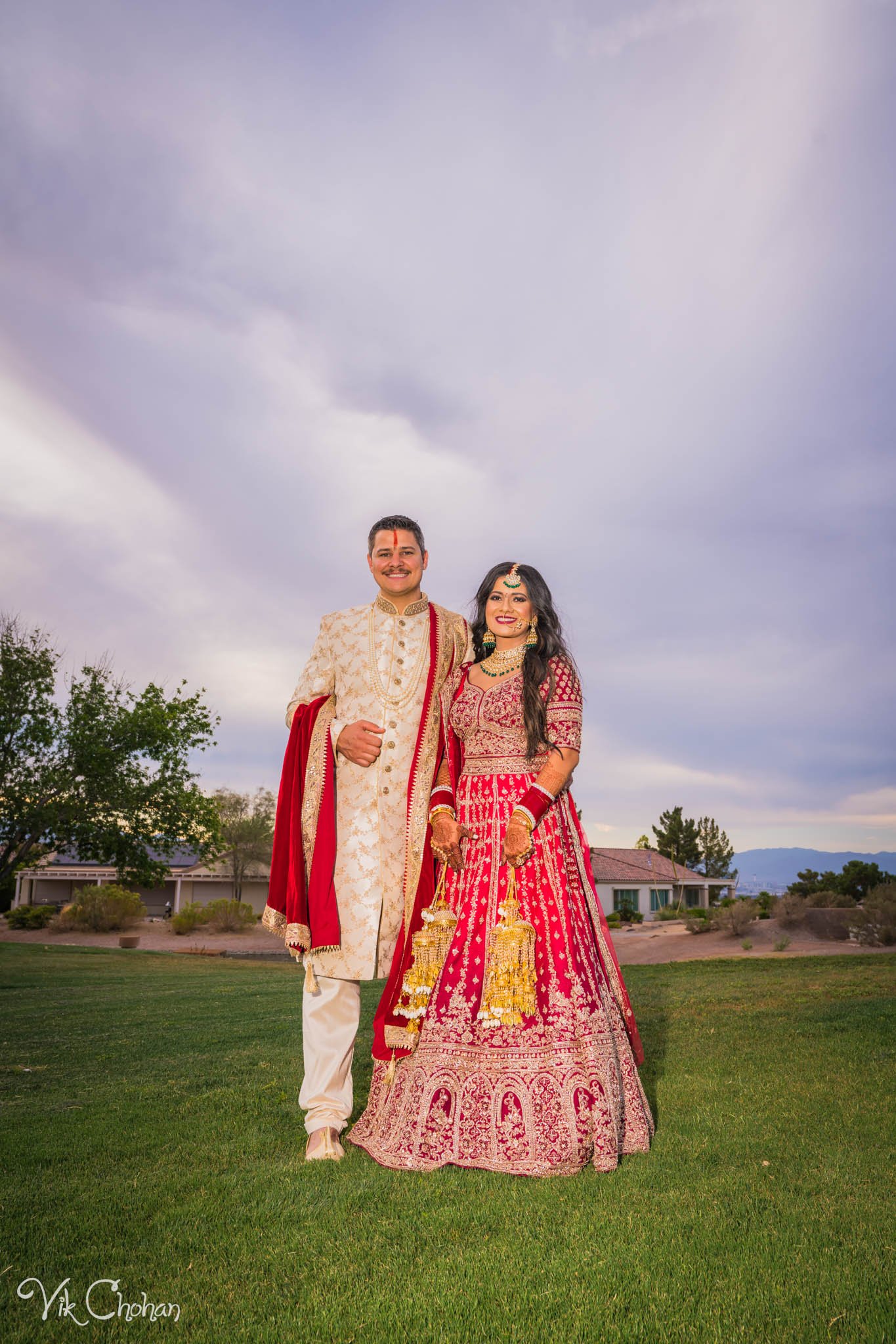 2022-06-09-Annie-&-Steven-Las-Vegas-Indian-Wedding-Ceremony-Photography-Vik-Chohan-Photography-Photo-Booth-Social-Media-VCP-234.jpg
